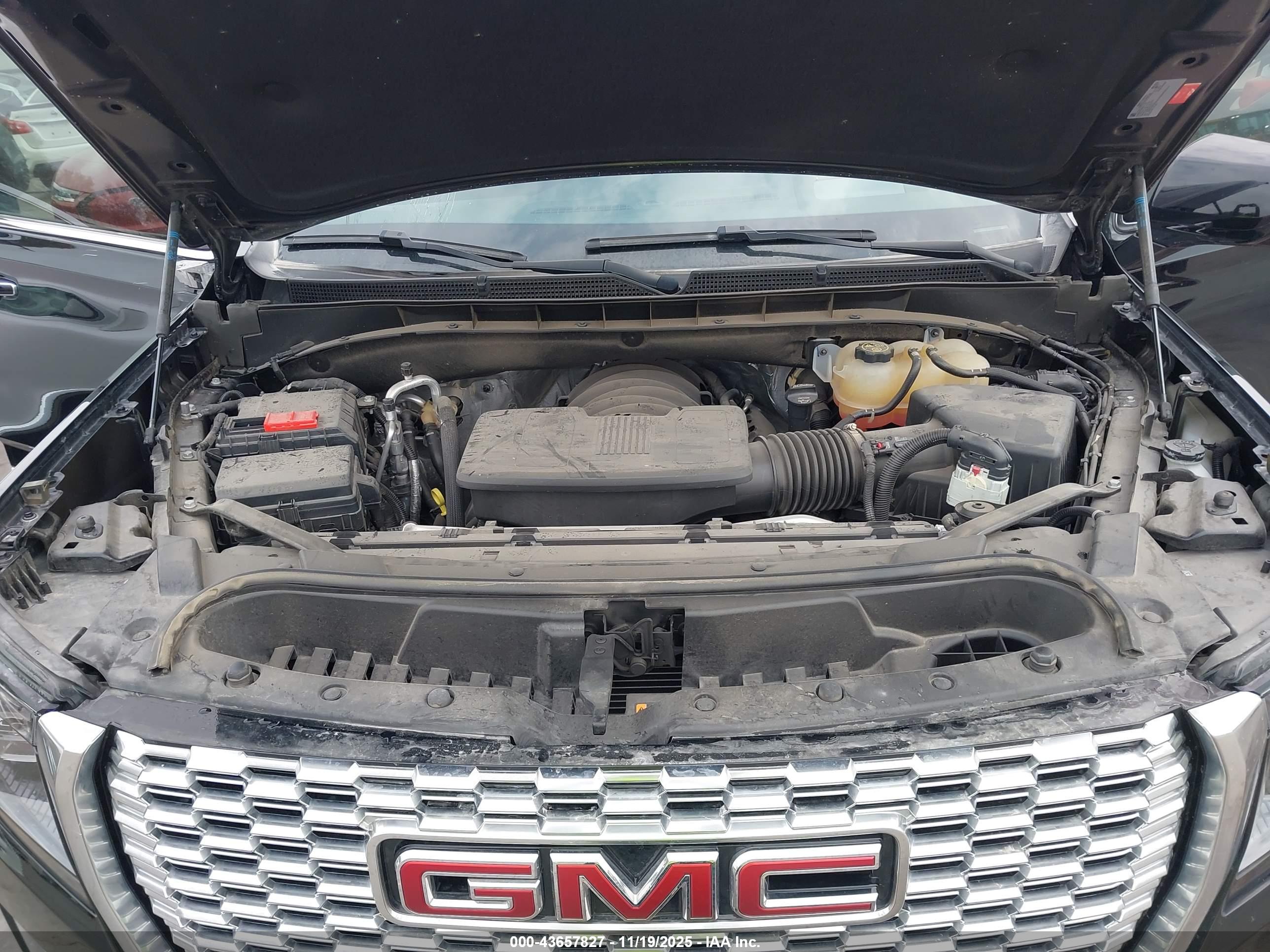 GMC YUKON image 10