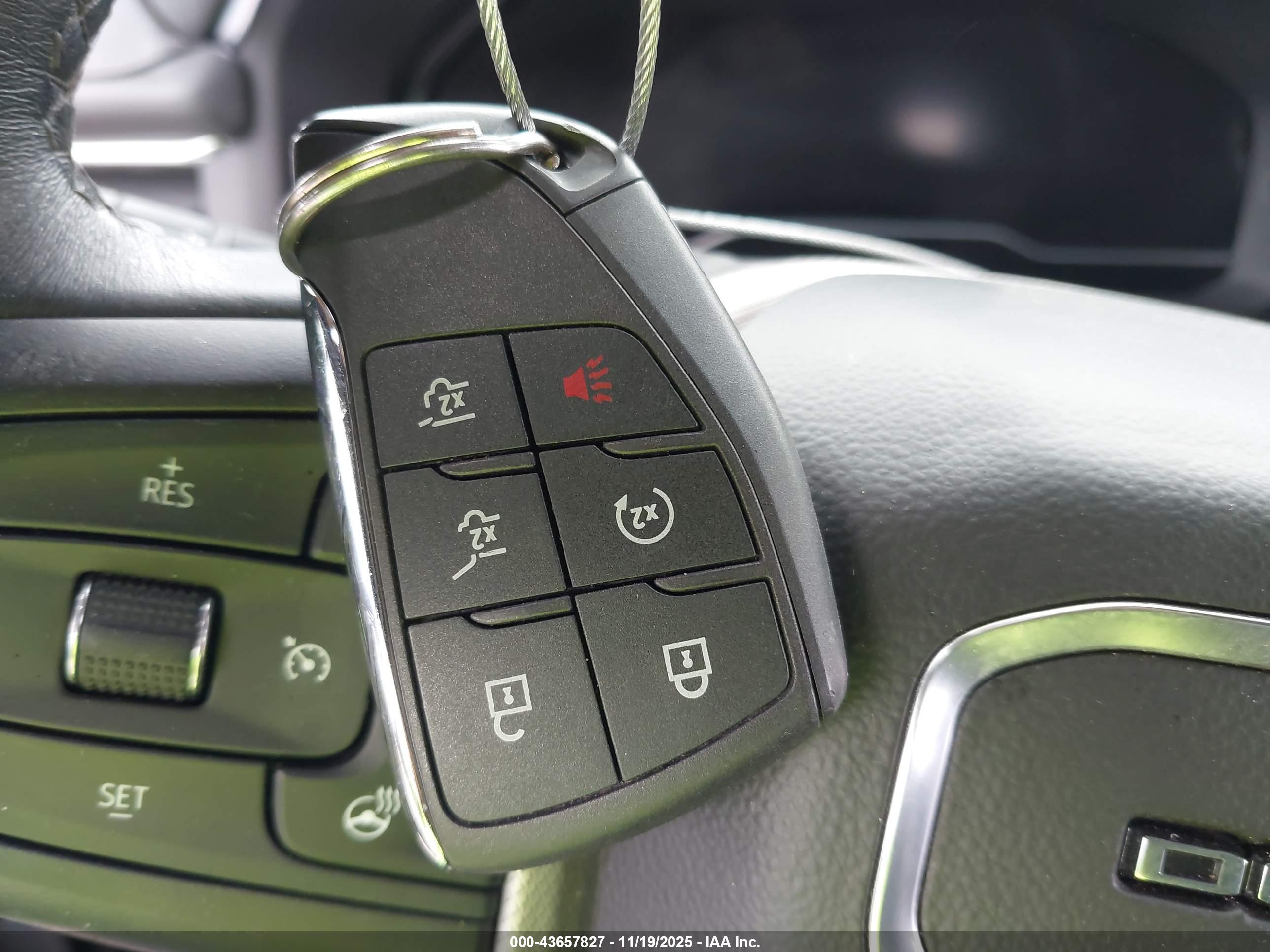 GMC YUKON image 11