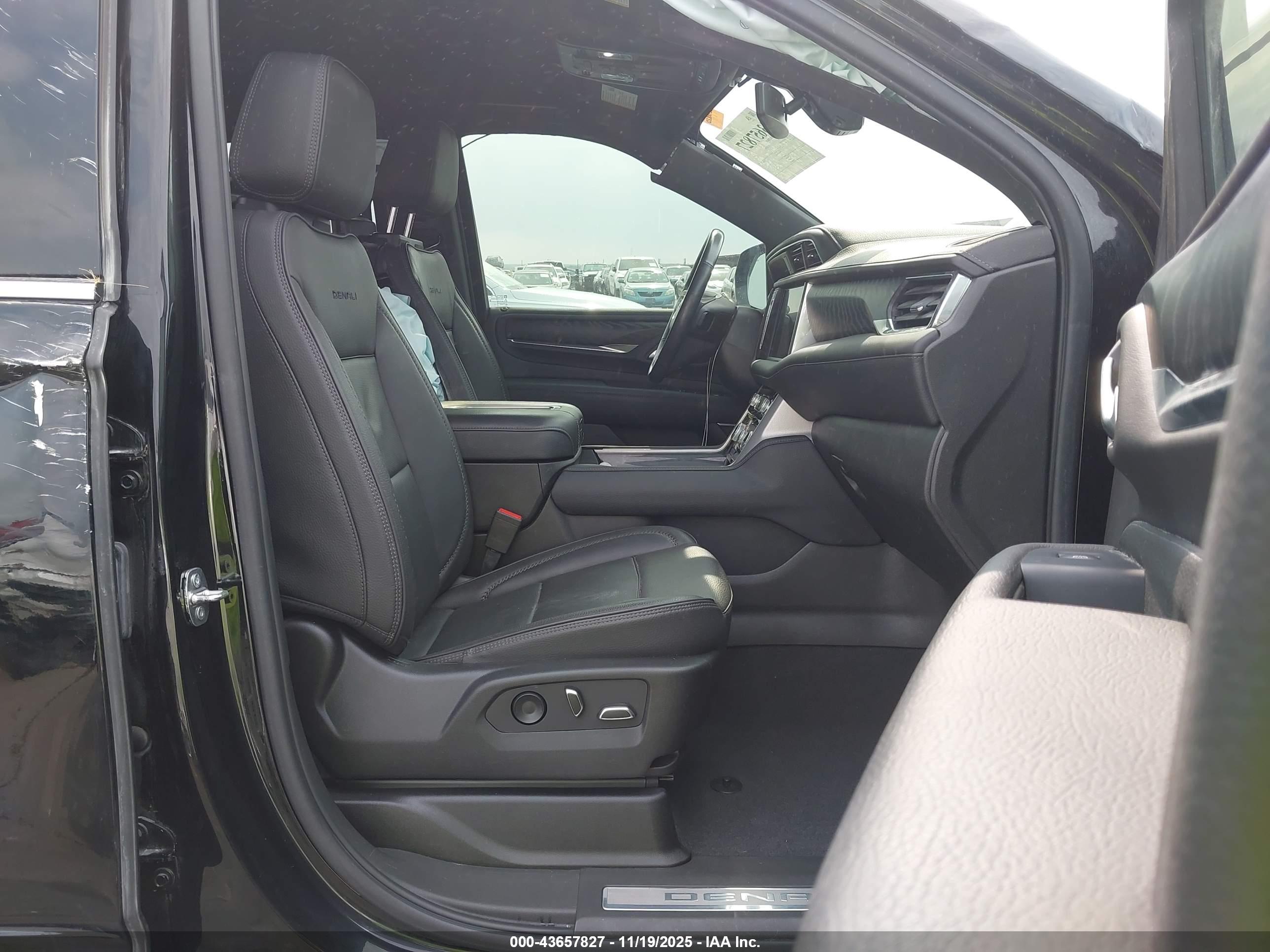 GMC YUKON image 5