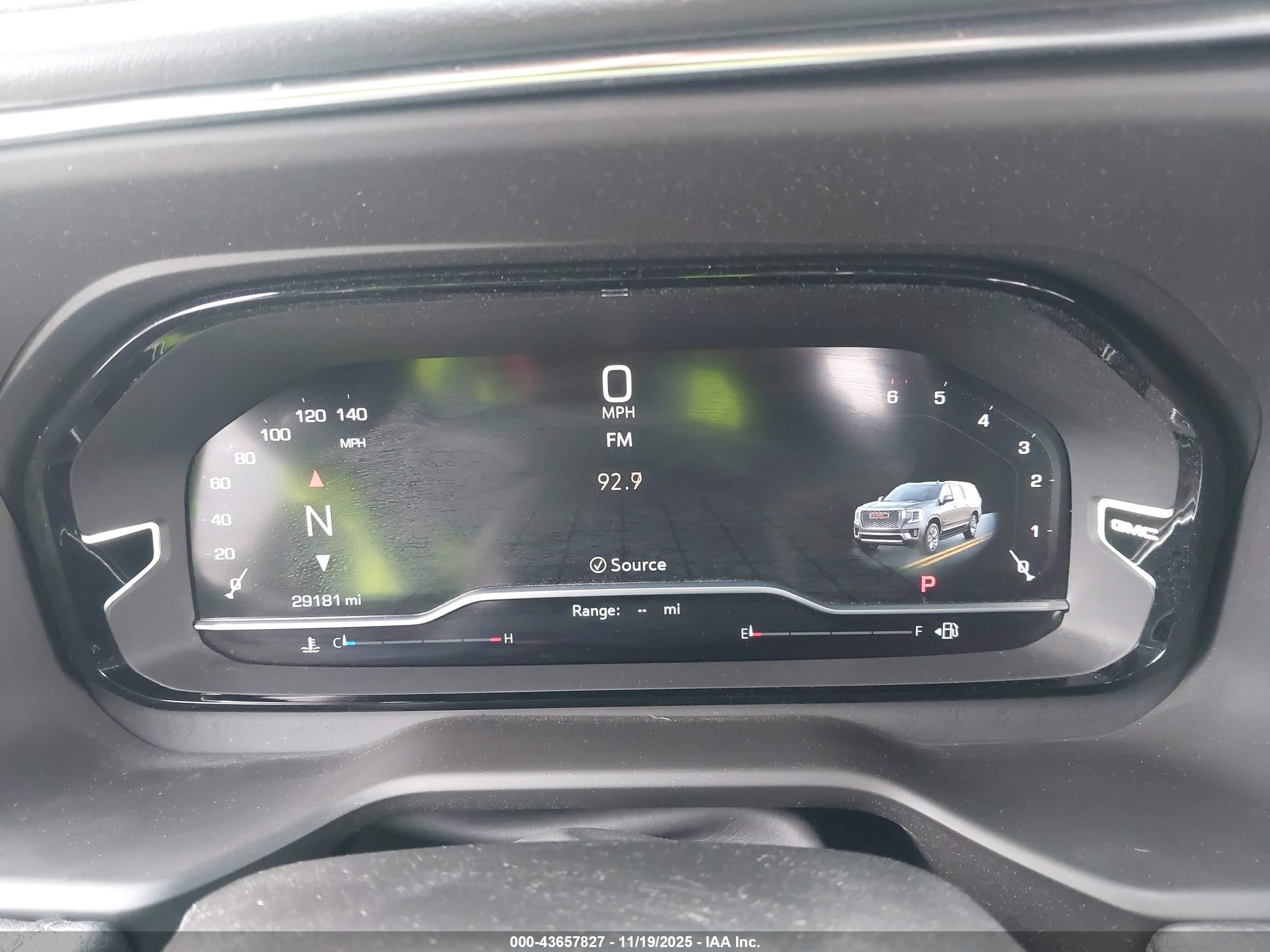 GMC YUKON image 7