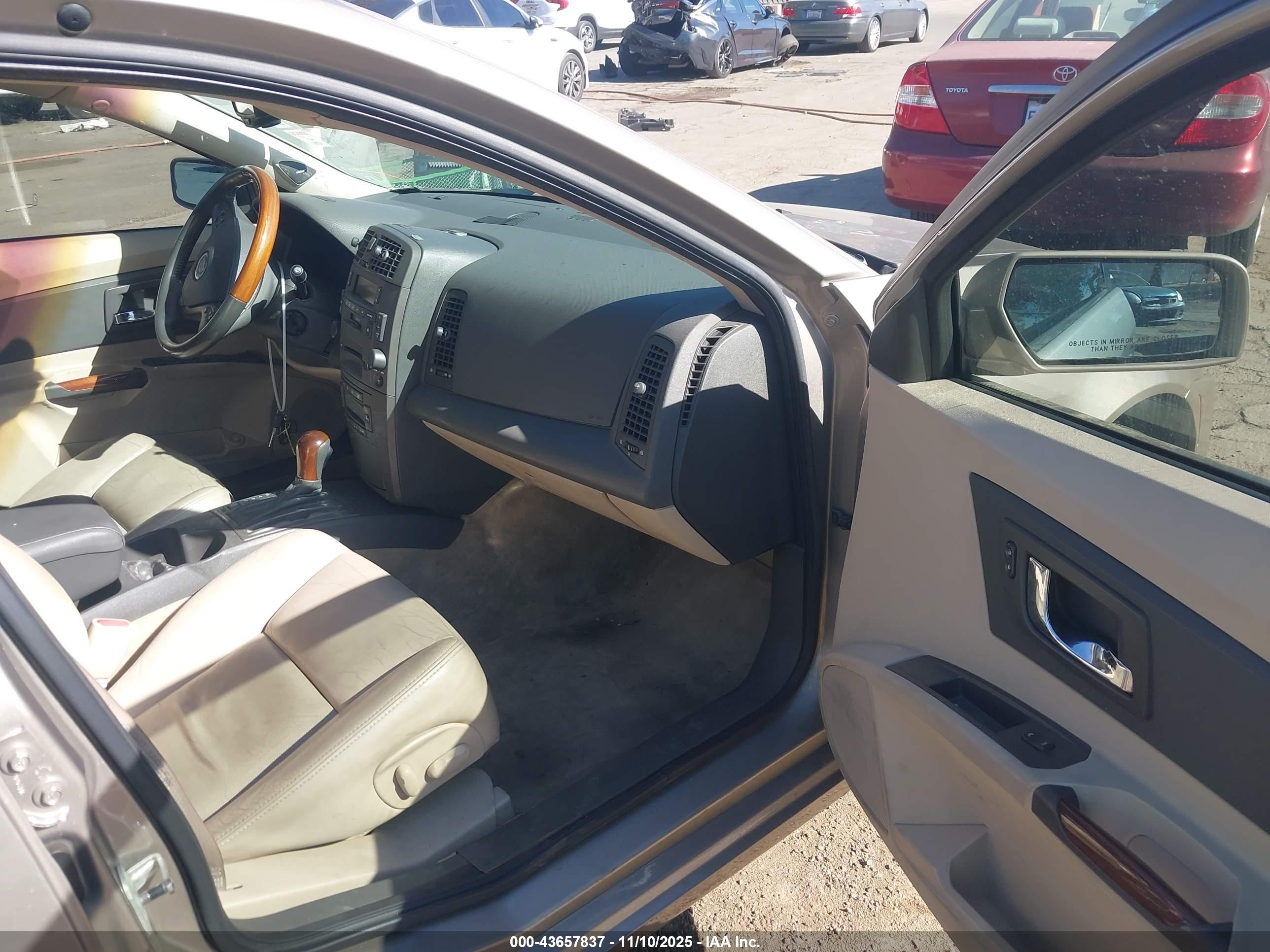 CADILLAC CTS image 5