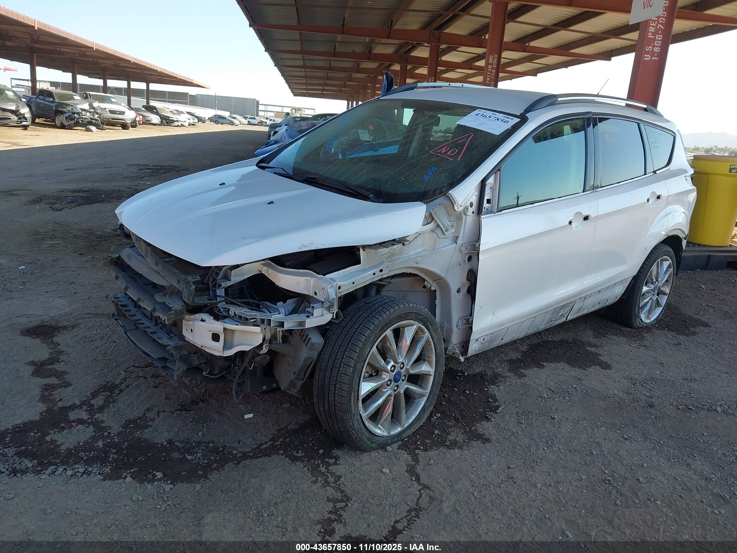 FORD ESCAPE image 2