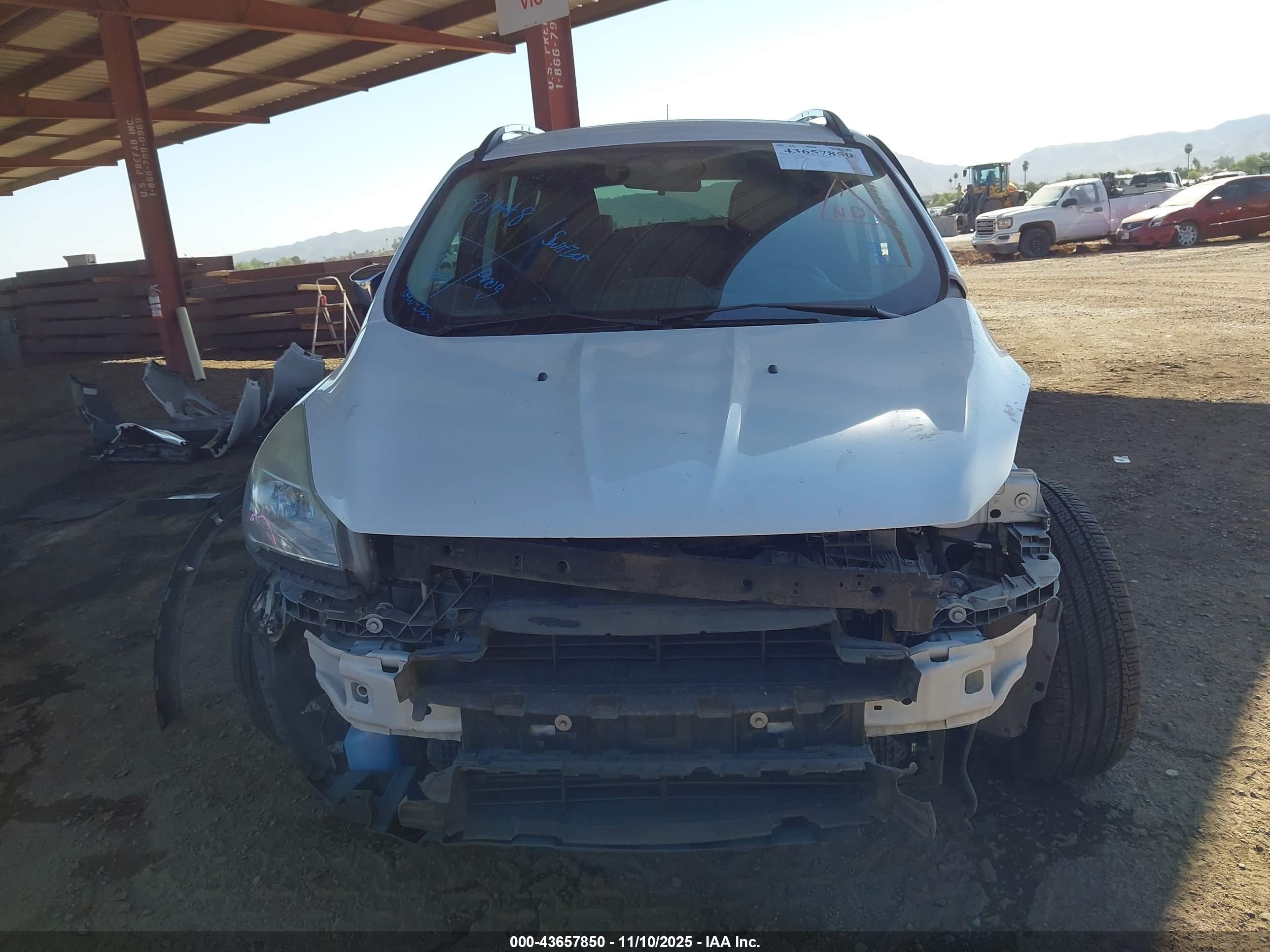 FORD ESCAPE image 6