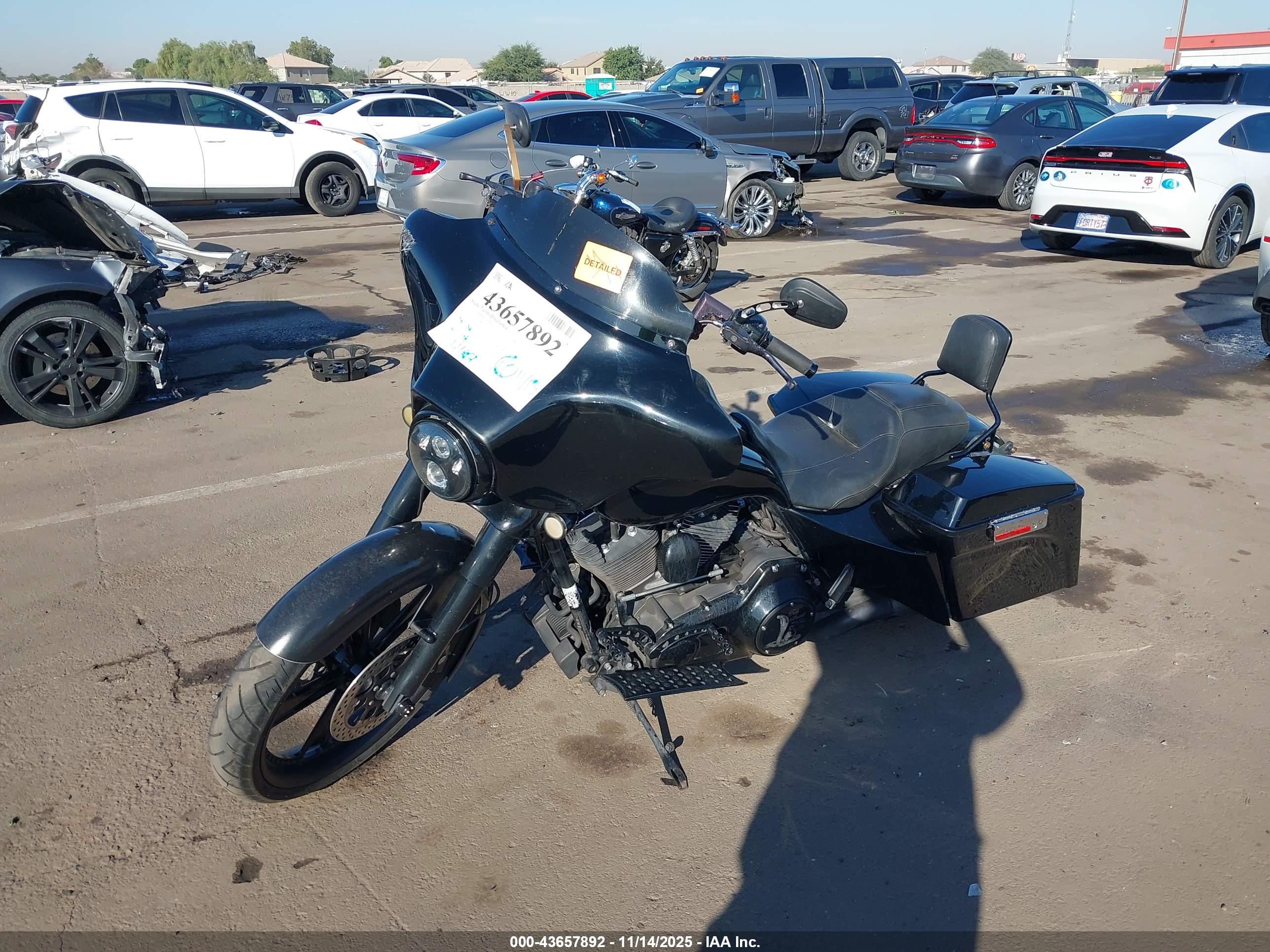 HARLEY-DAVIDSON FLHX image 2
