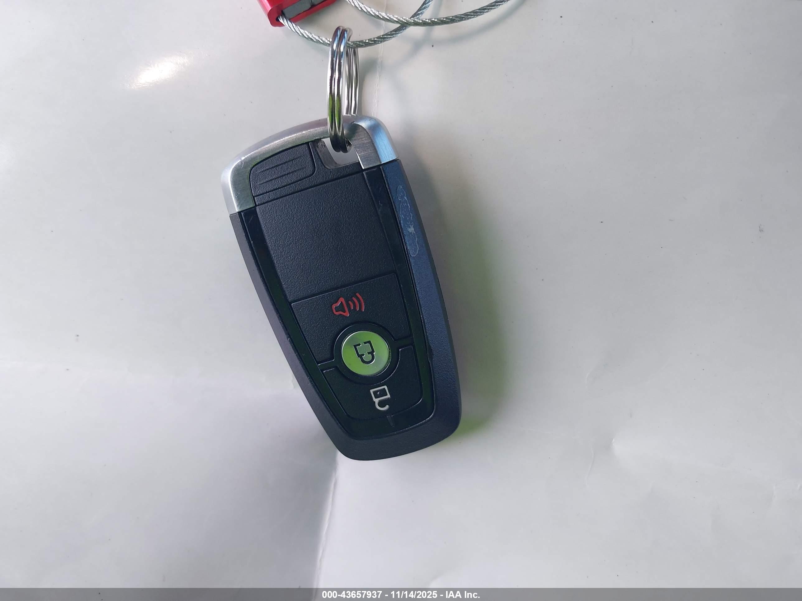 FORD ESCAPE image 11