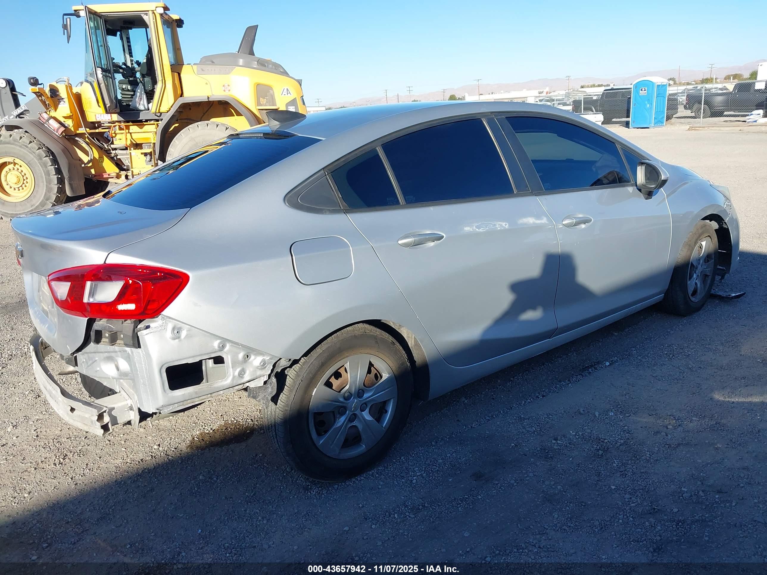 CHEVROLET CRUZE image 4