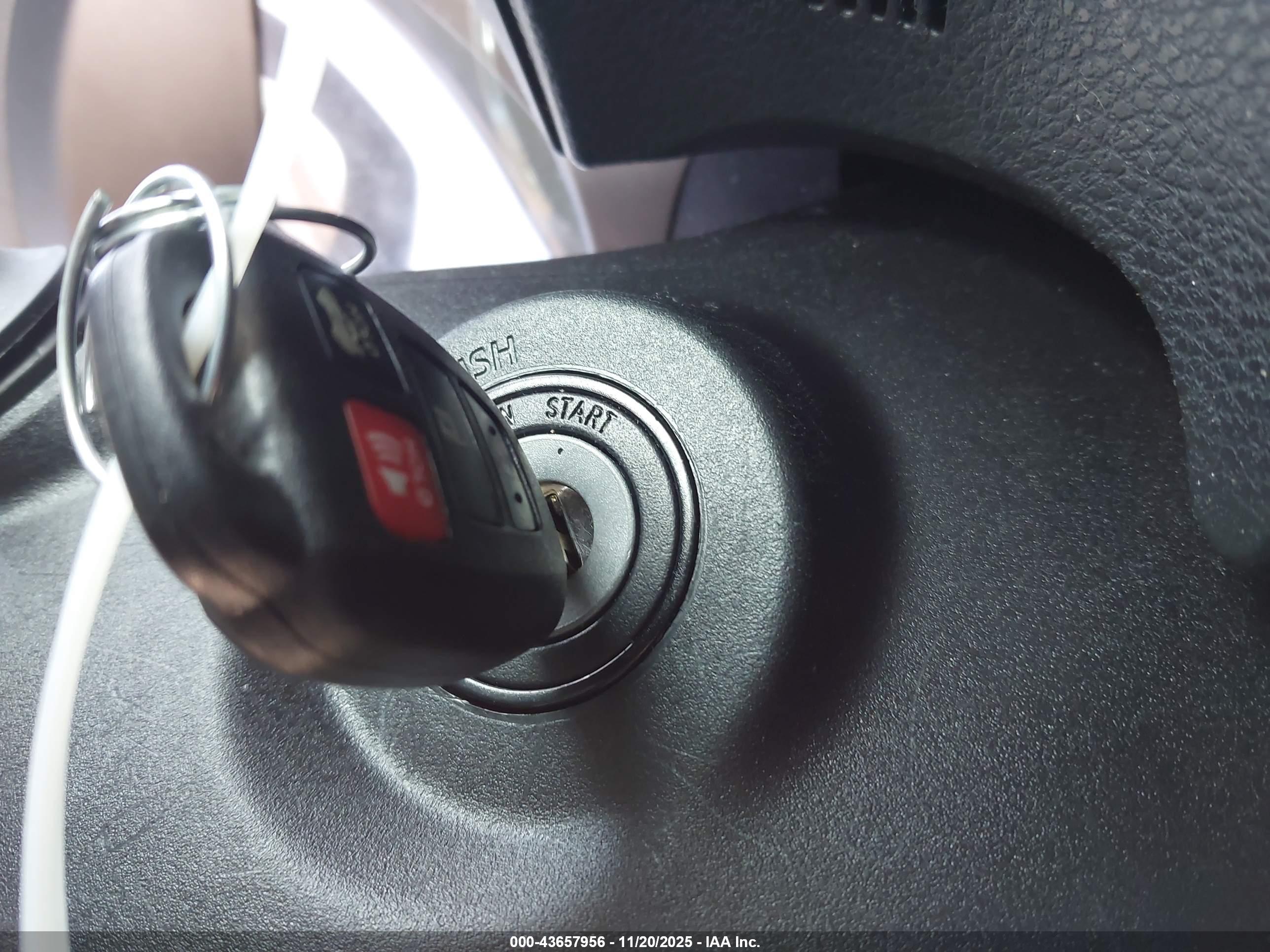 TOYOTA COROLLA image 11