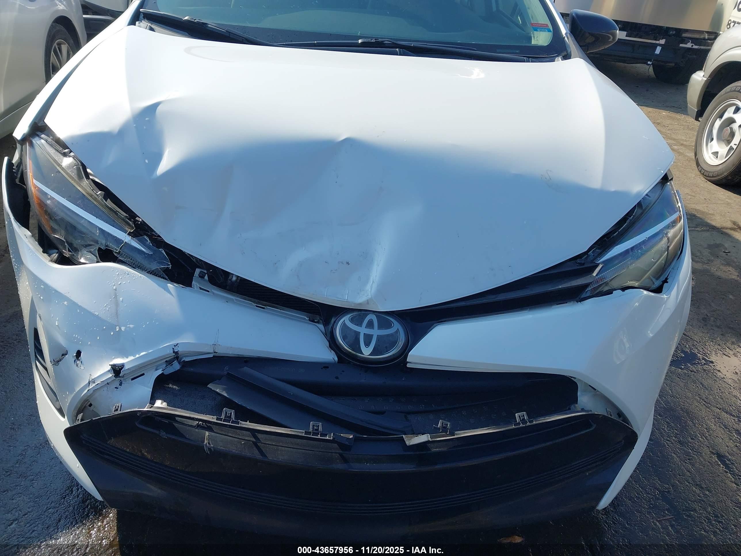TOYOTA COROLLA image 6