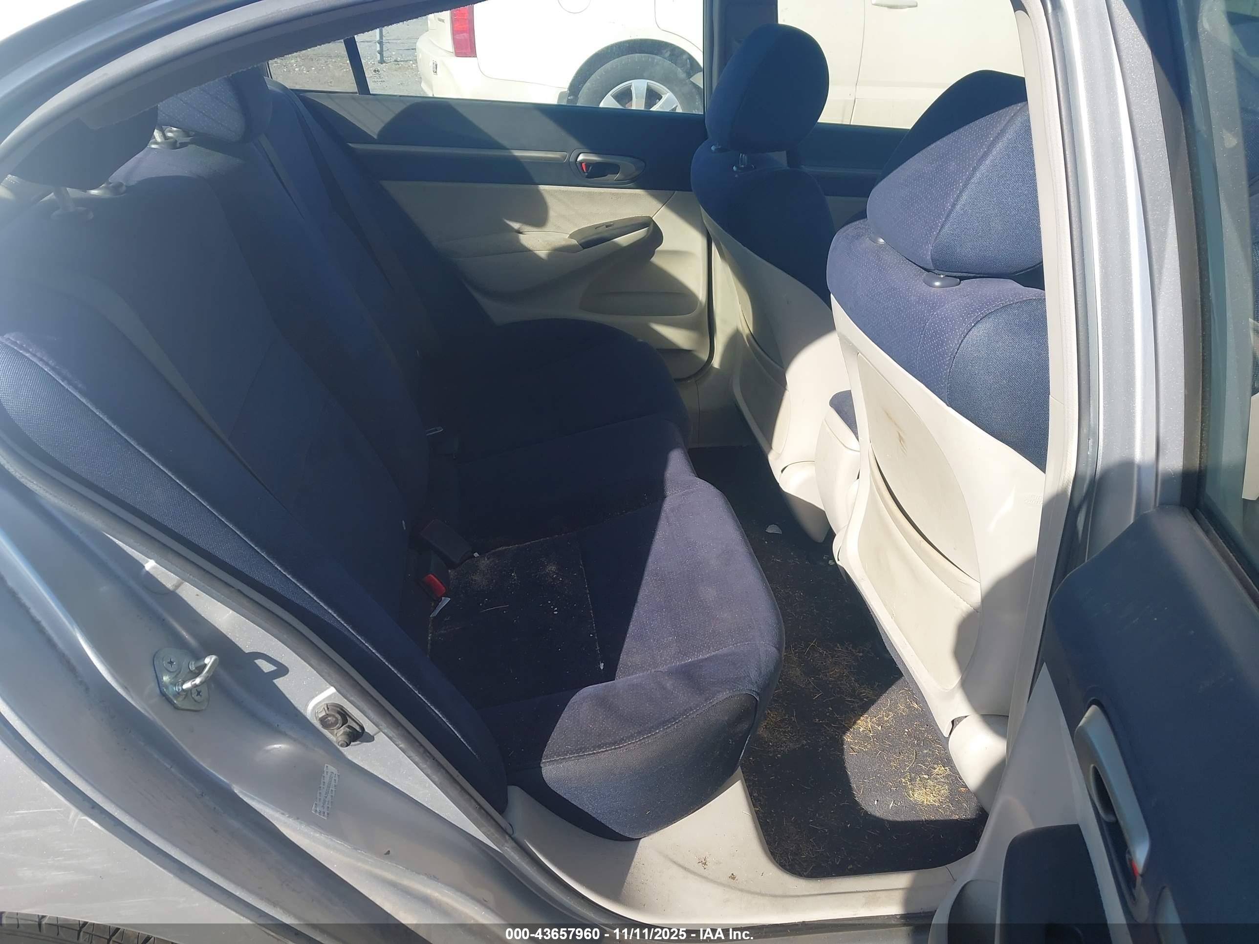 HONDA CIVIC image 8