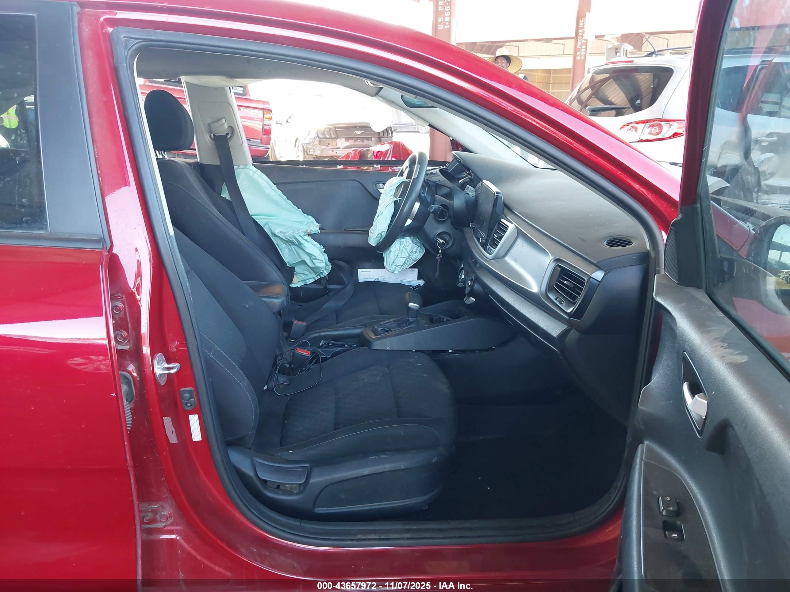 KIA RIO image 5