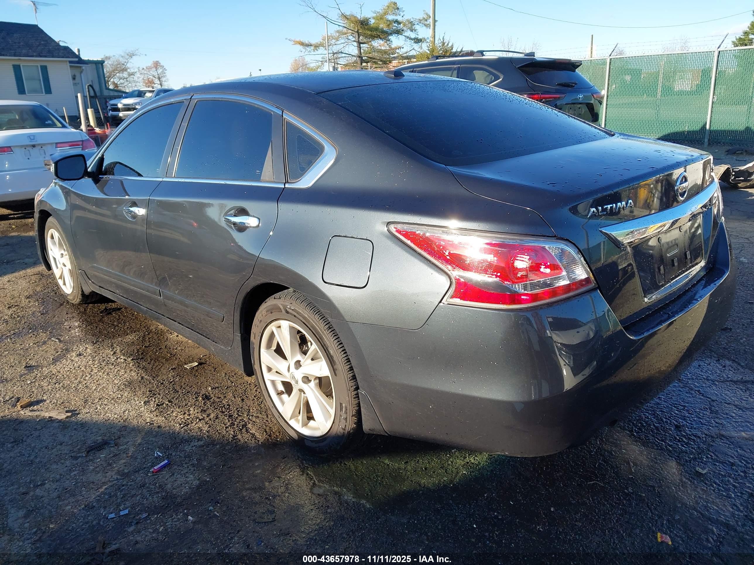 NISSAN ALTIMA image 3
