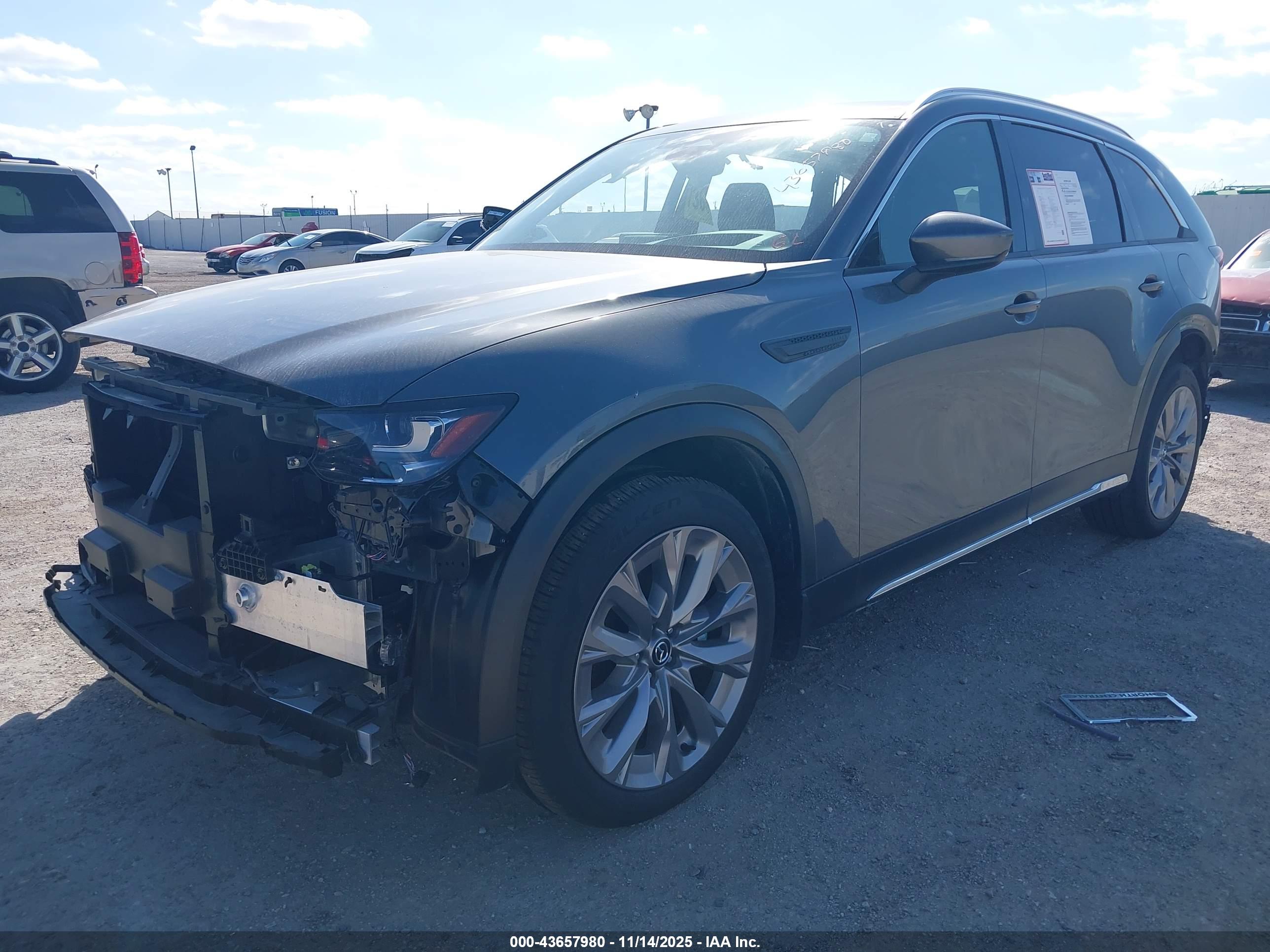 MAZDA CX-90 image 2