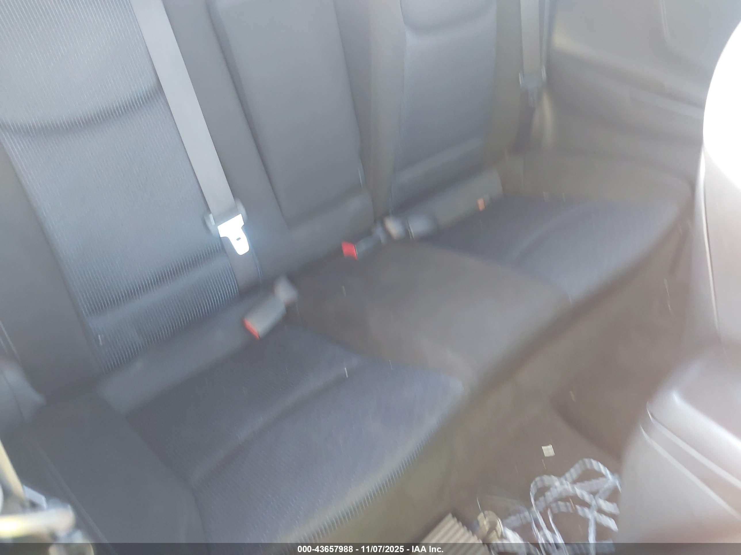 HYUNDAI ELANTRA image 8