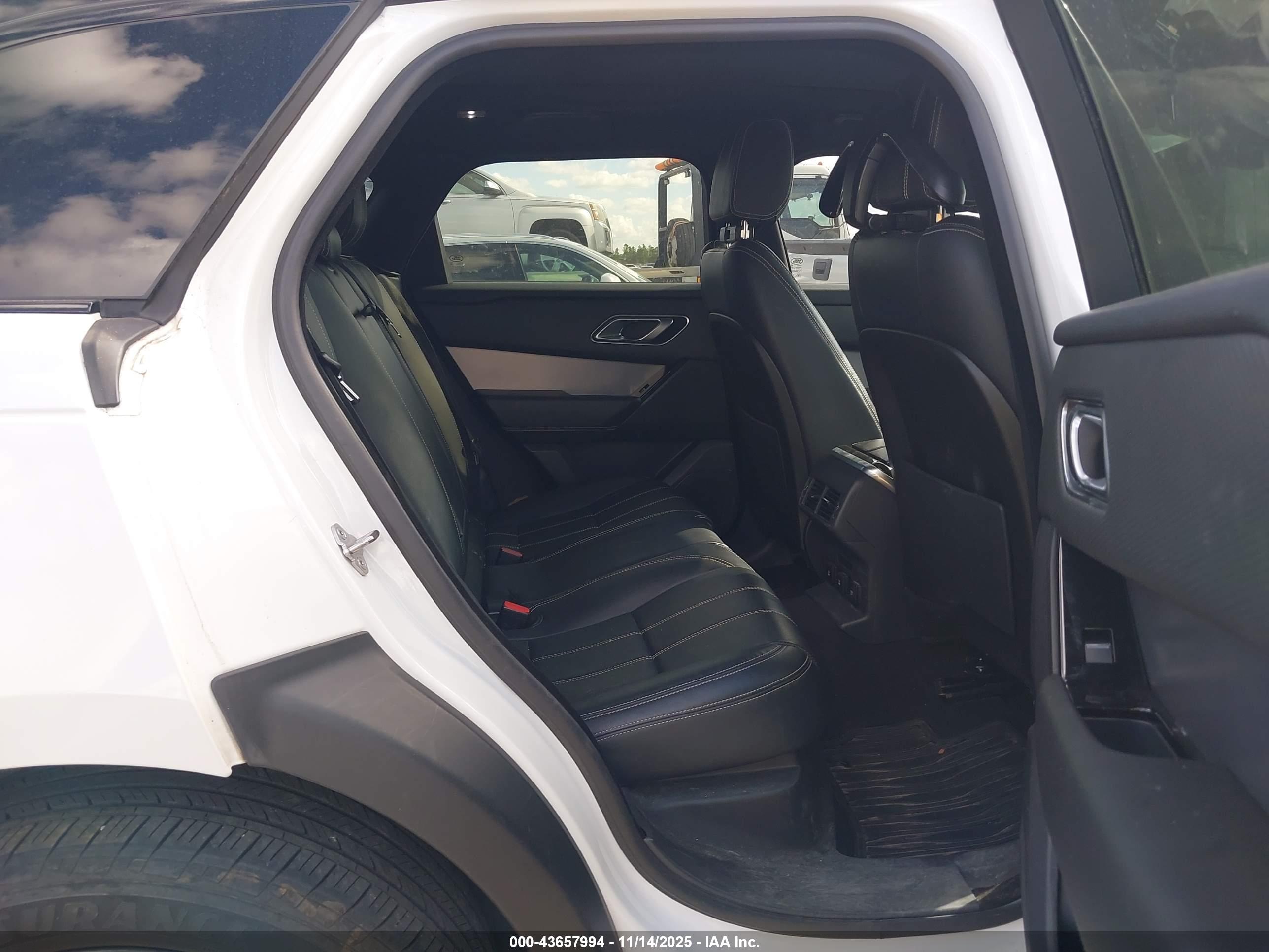 LAND ROVER image 8
