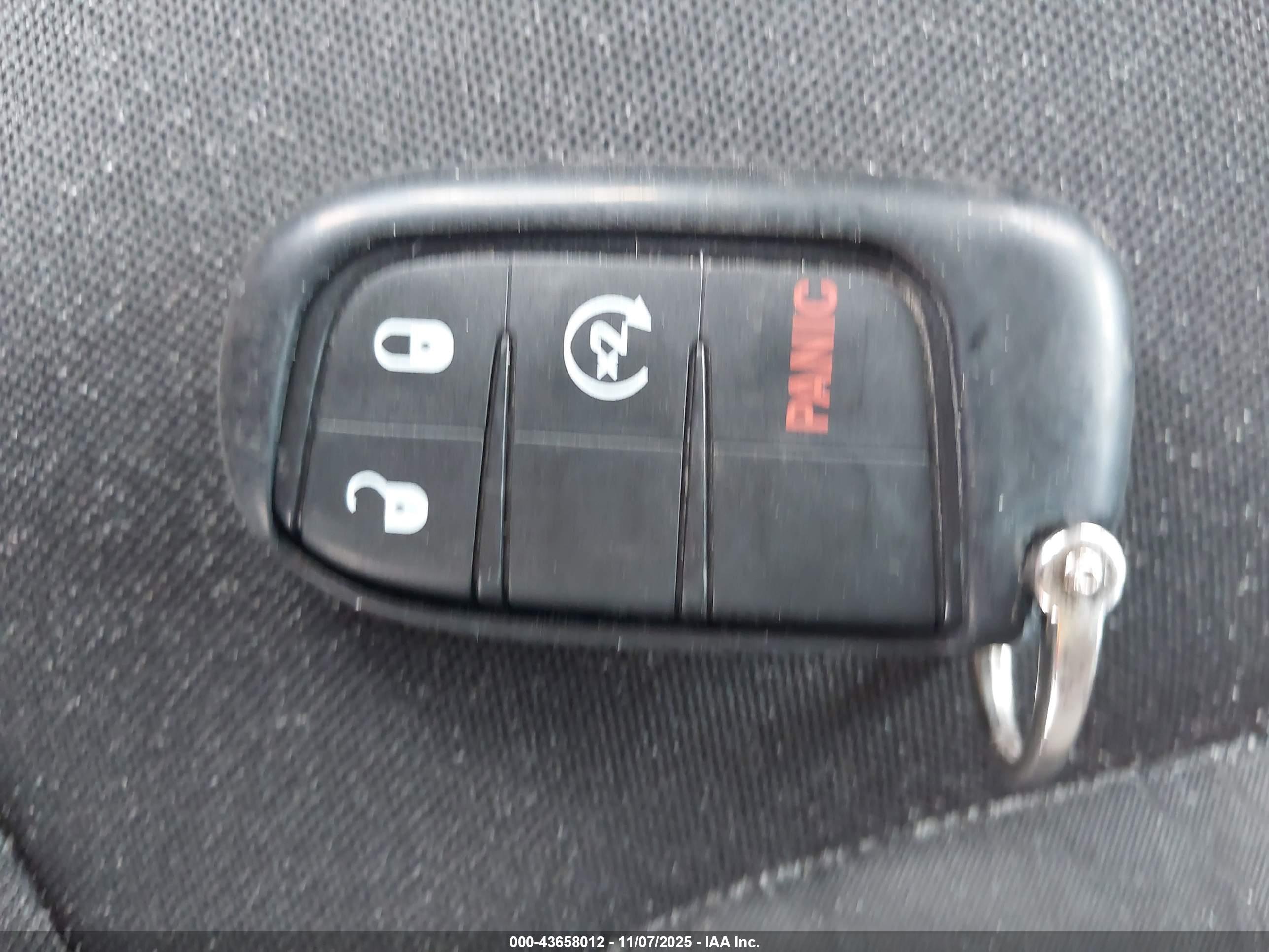 JEEP RENEGADE image 11