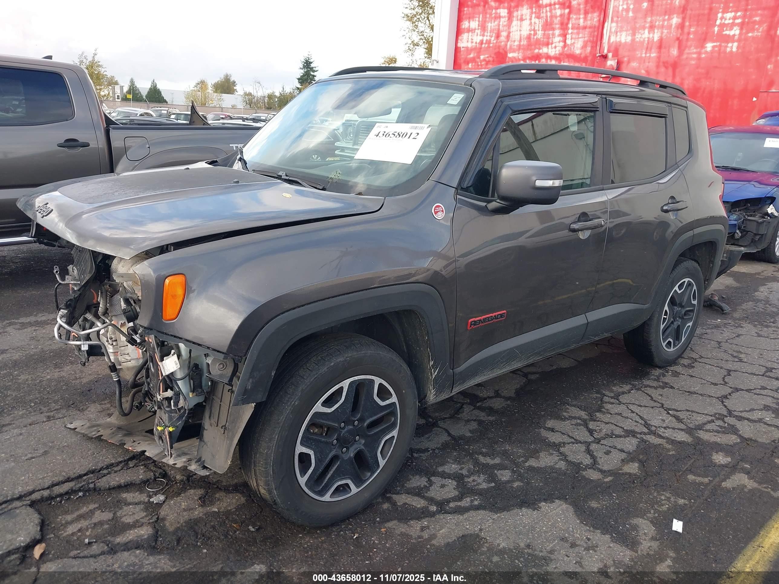 JEEP RENEGADE image 2
