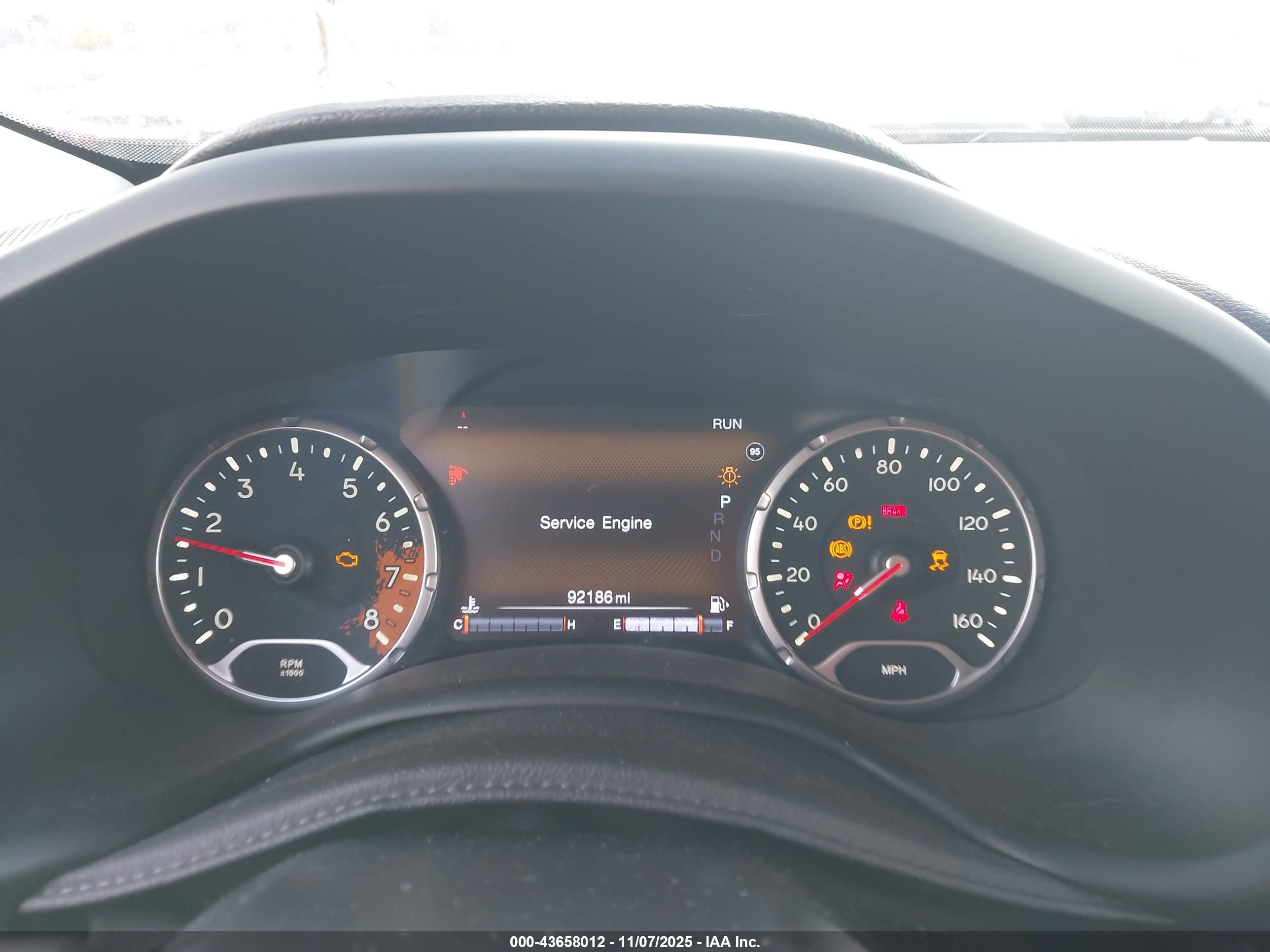 JEEP RENEGADE image 7