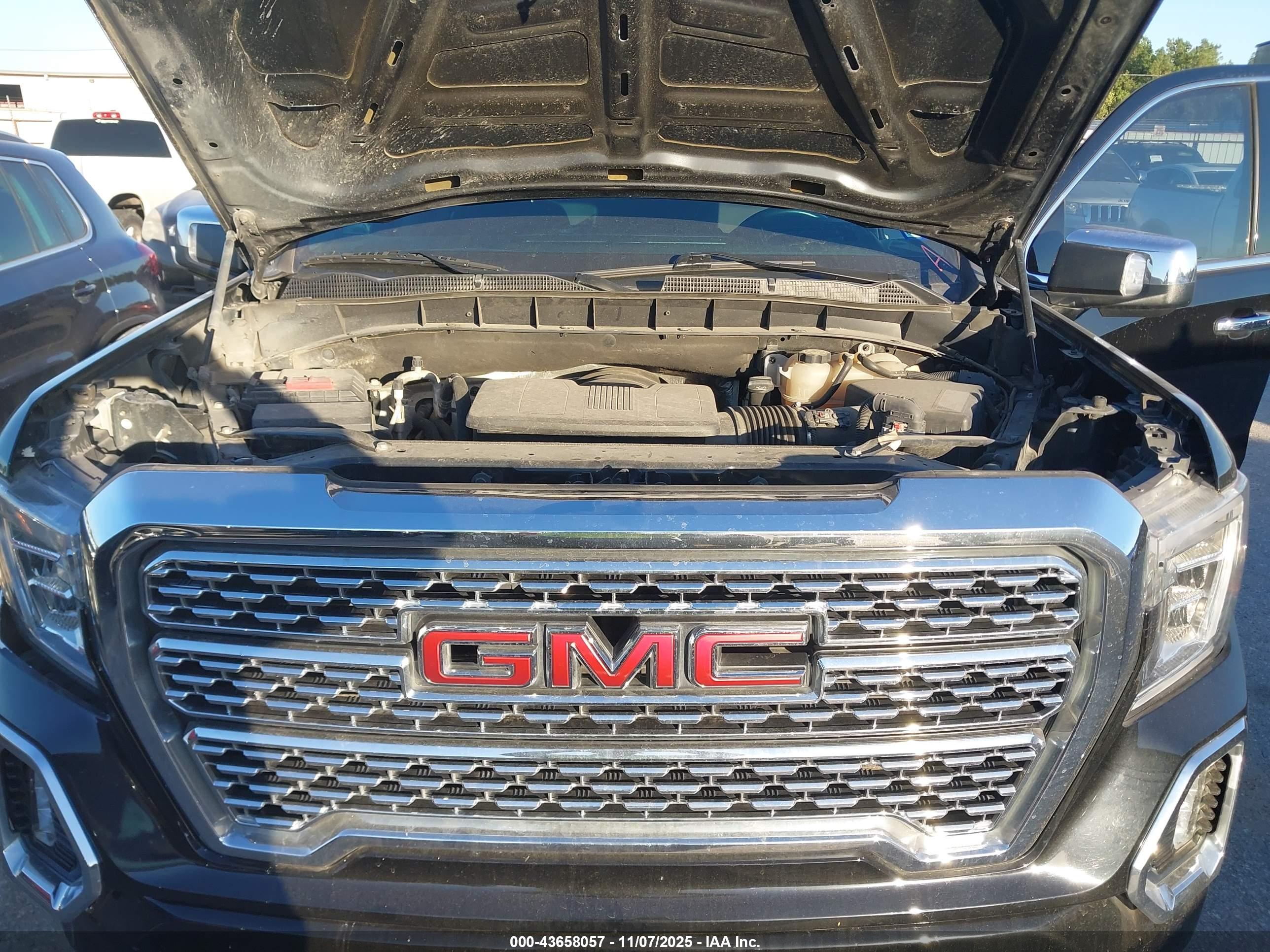 GMC SIERRA image 10