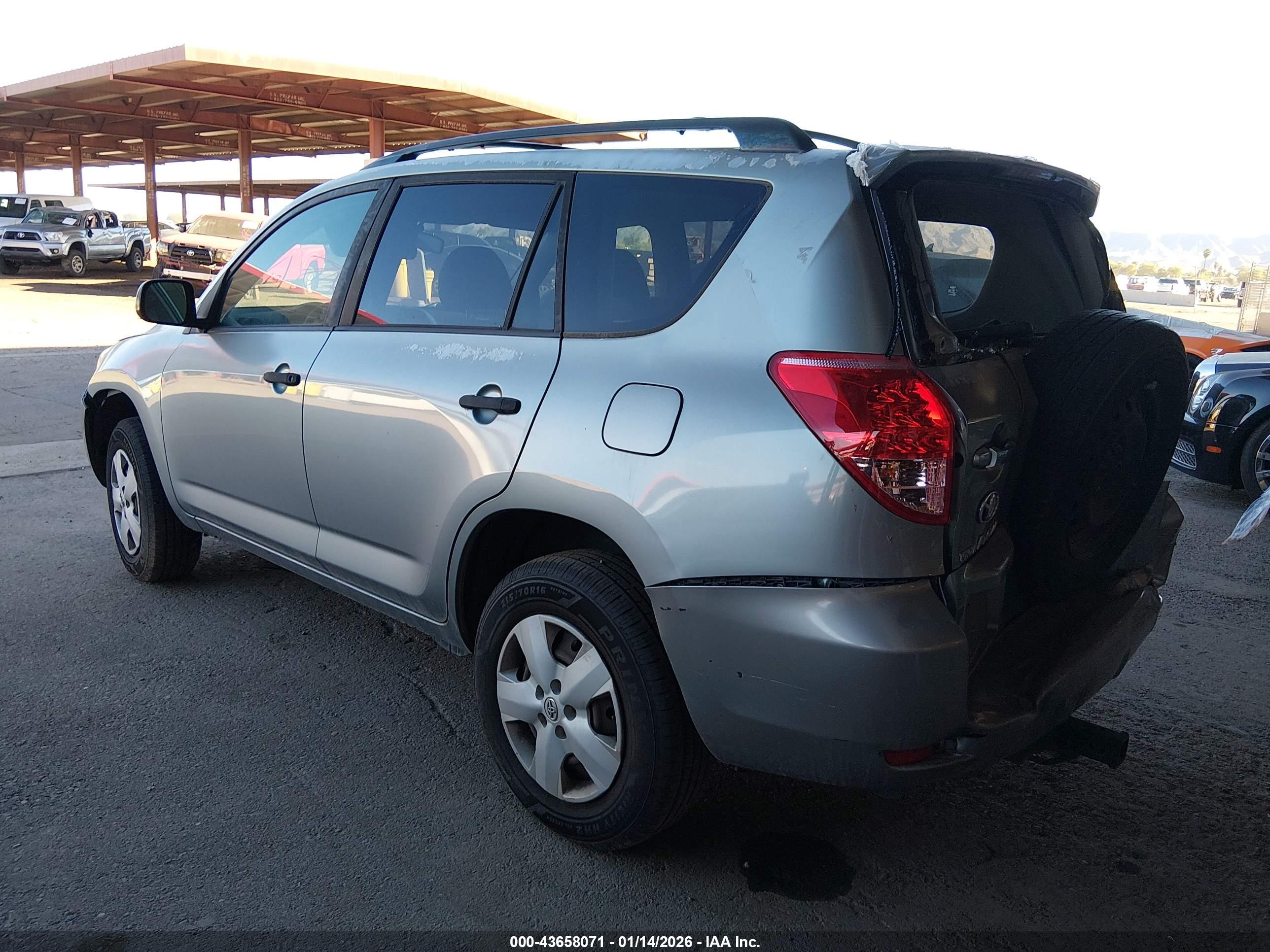 TOYOTA RAV4 image 3