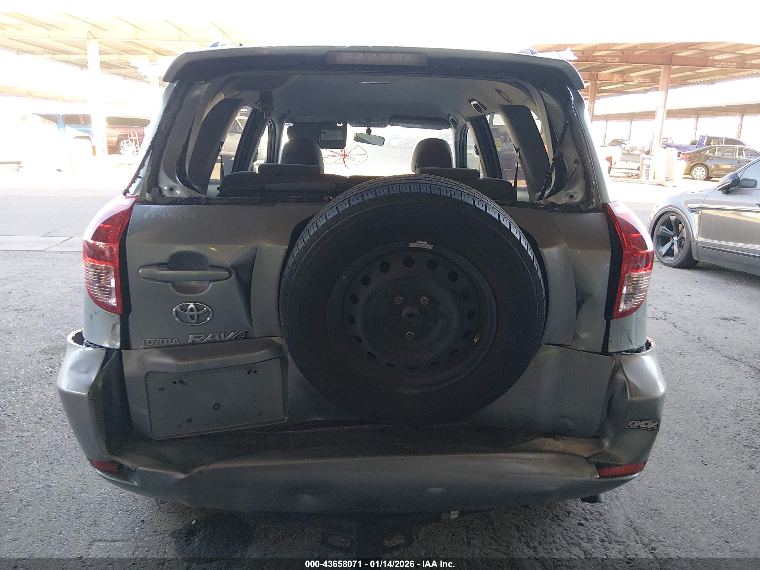 TOYOTA RAV4 image 6