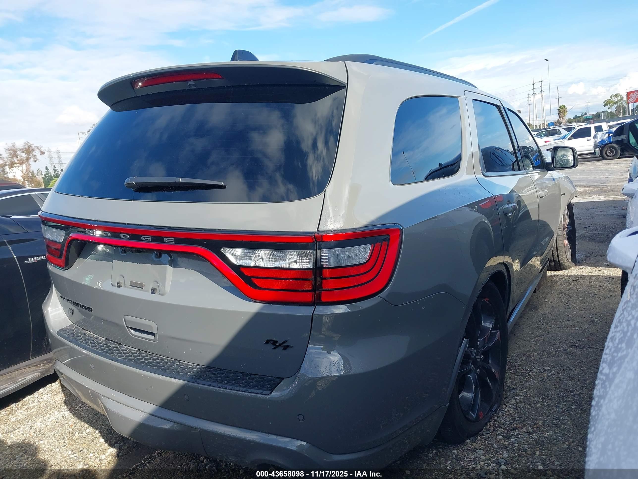 DODGE DURANGO image 4