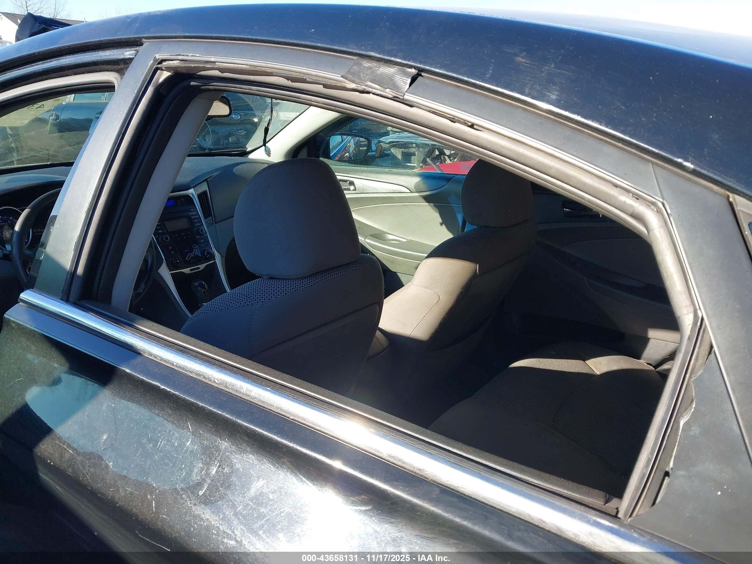 HYUNDAI SONATA image 6