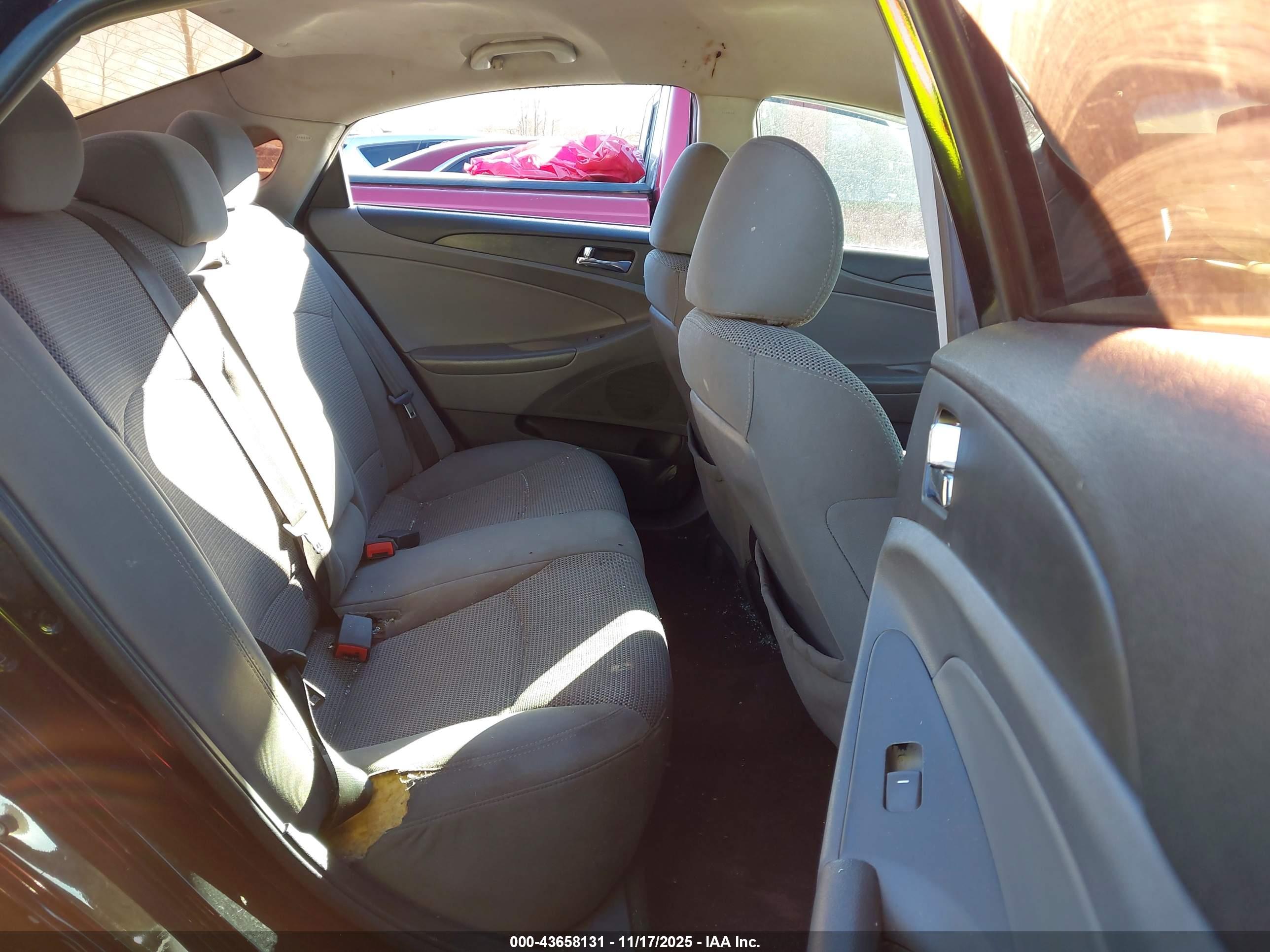 HYUNDAI SONATA image 8