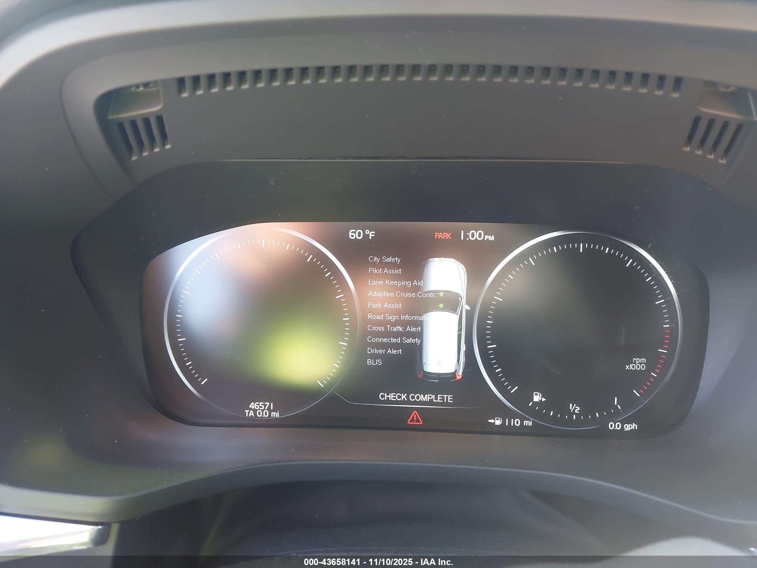 VOLVO XC60 image 7