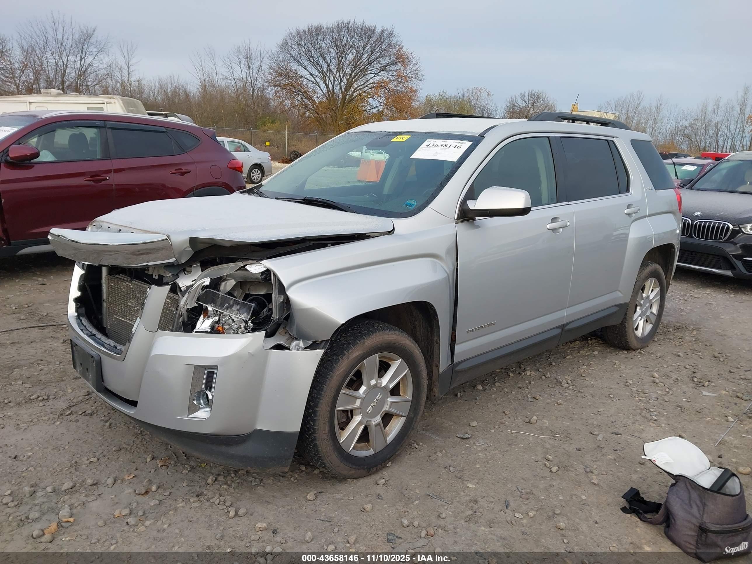 GMC TERRAIN image 2