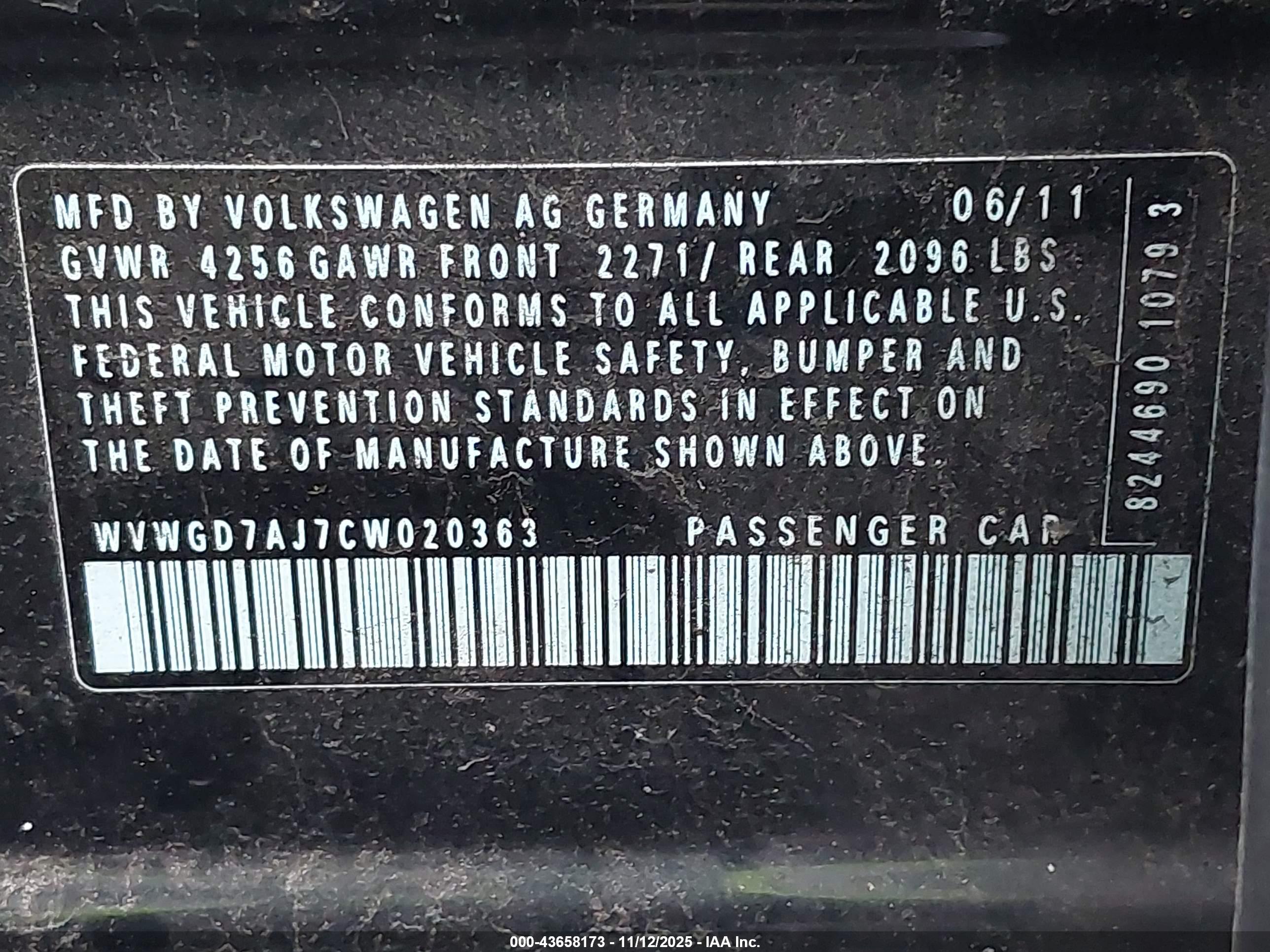 VOLKSWAGEN GTI image 9