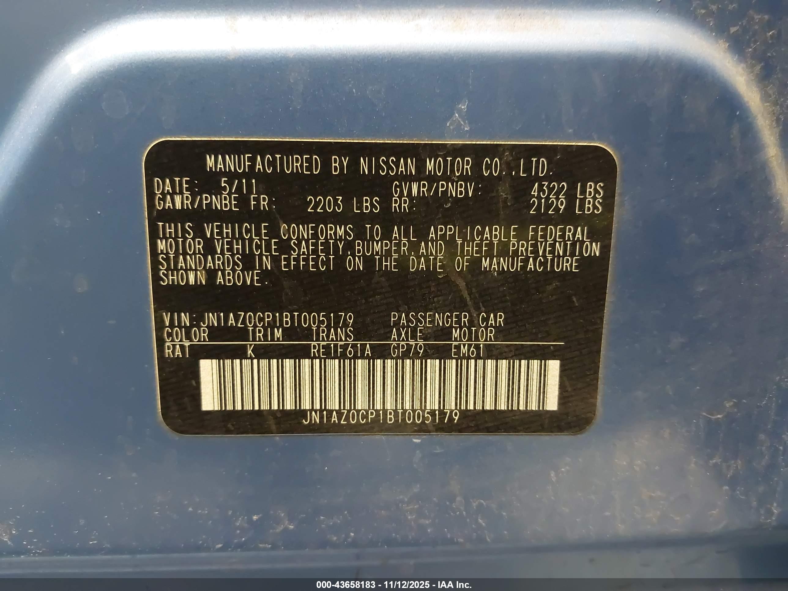NISSAN LEAF image 9