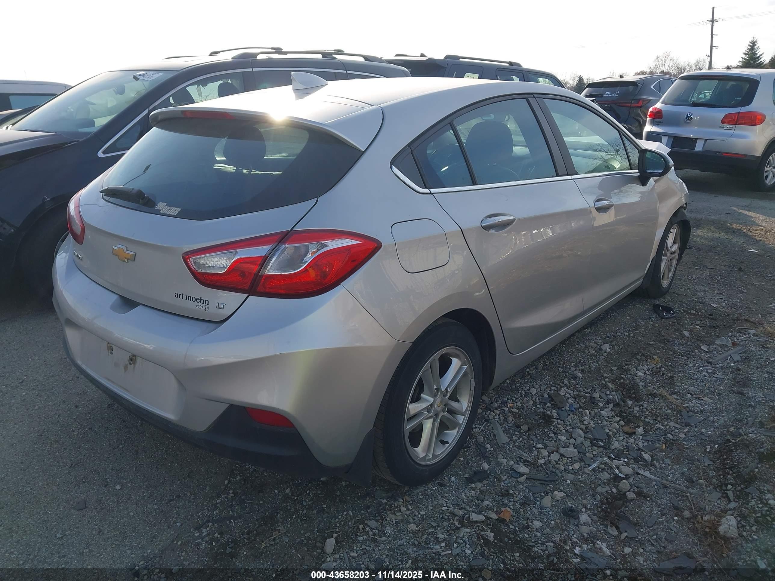 CHEVROLET CRUZE image 4