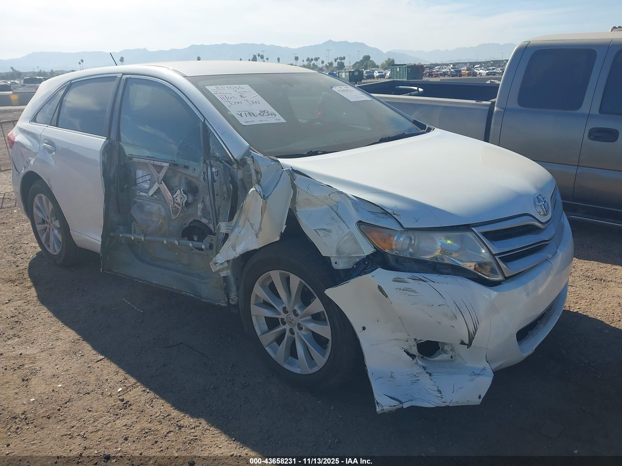 TOYOTA VENZA image 6