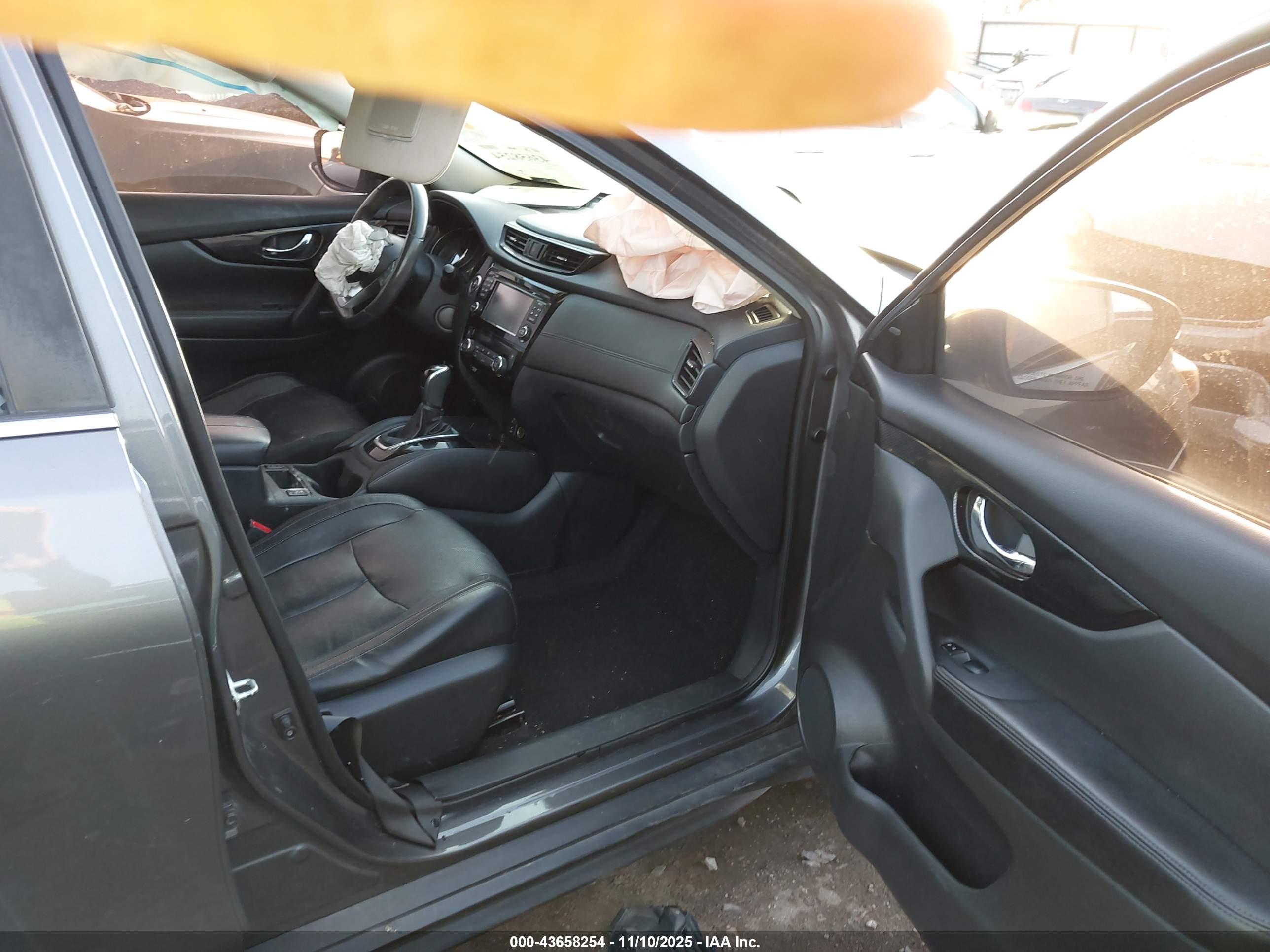 NISSAN ROGUE image 5