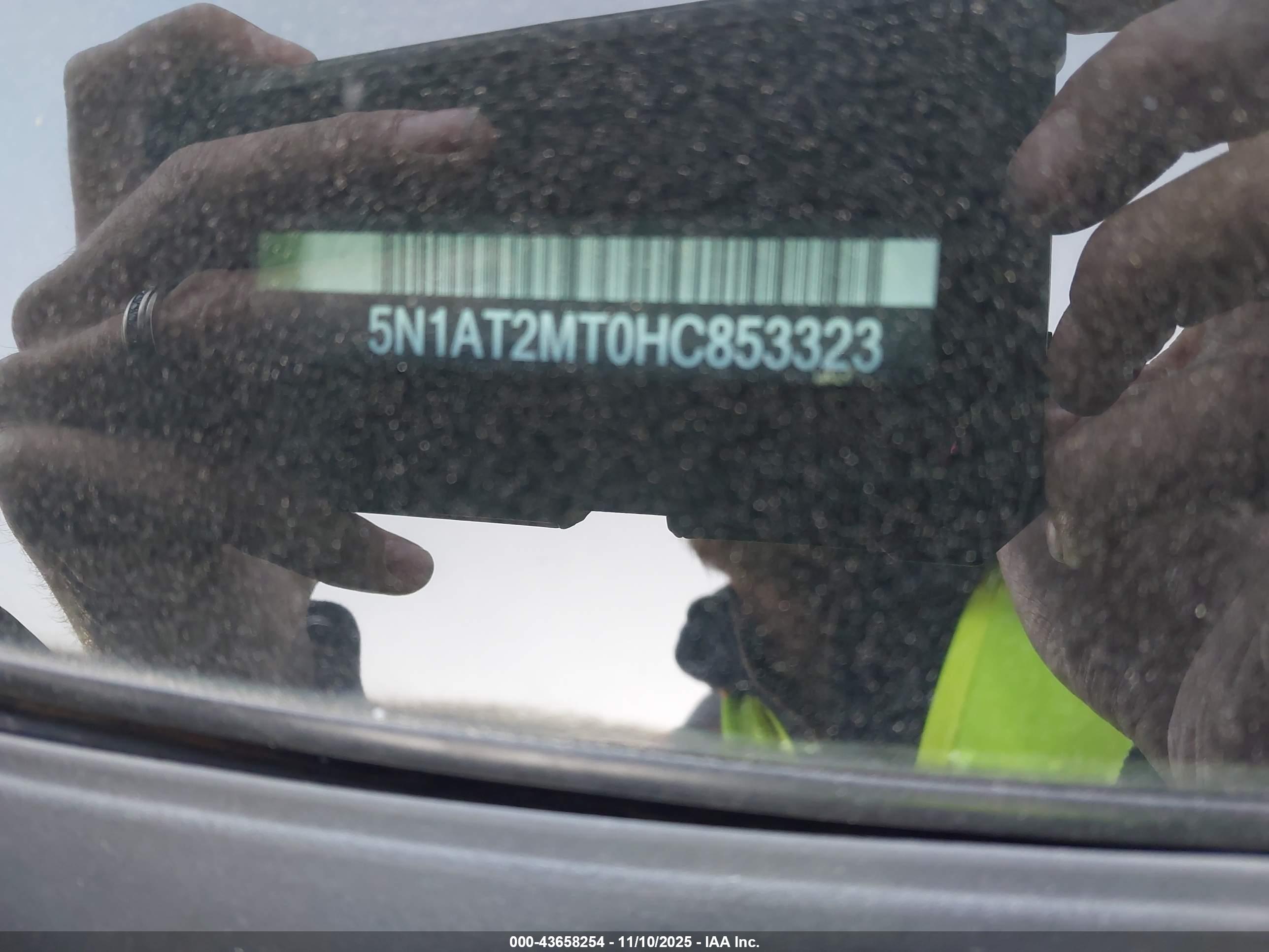 NISSAN ROGUE image 9