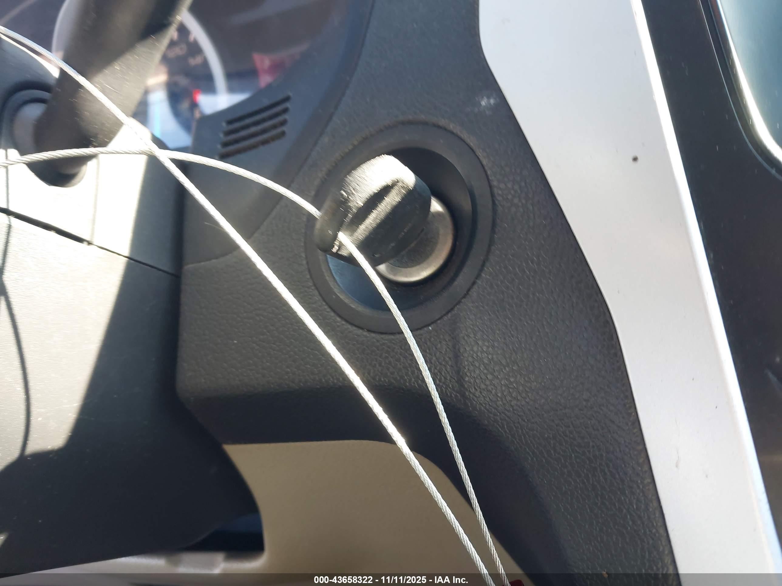 FORD EXPLORER image 11