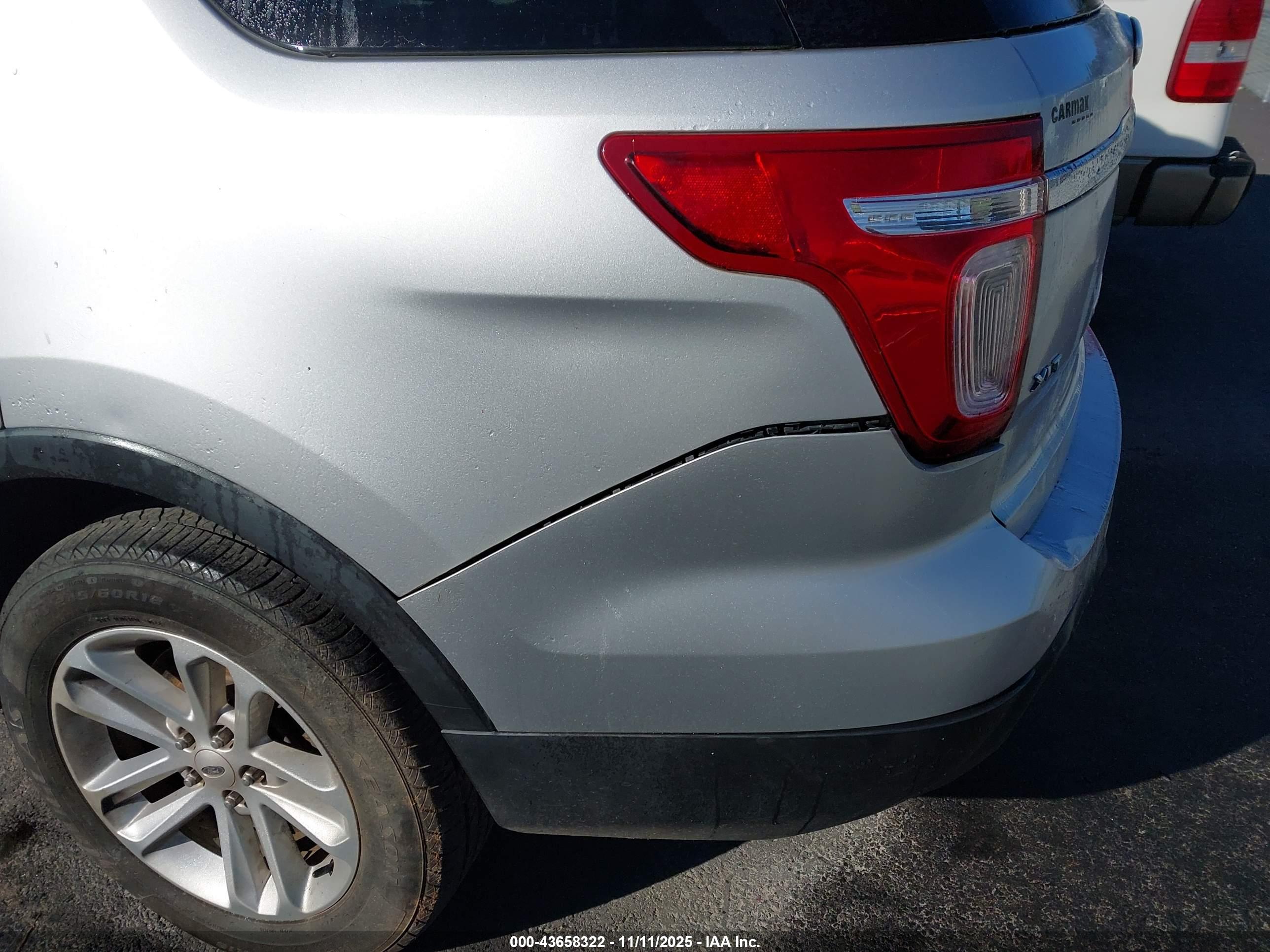 FORD EXPLORER image 6