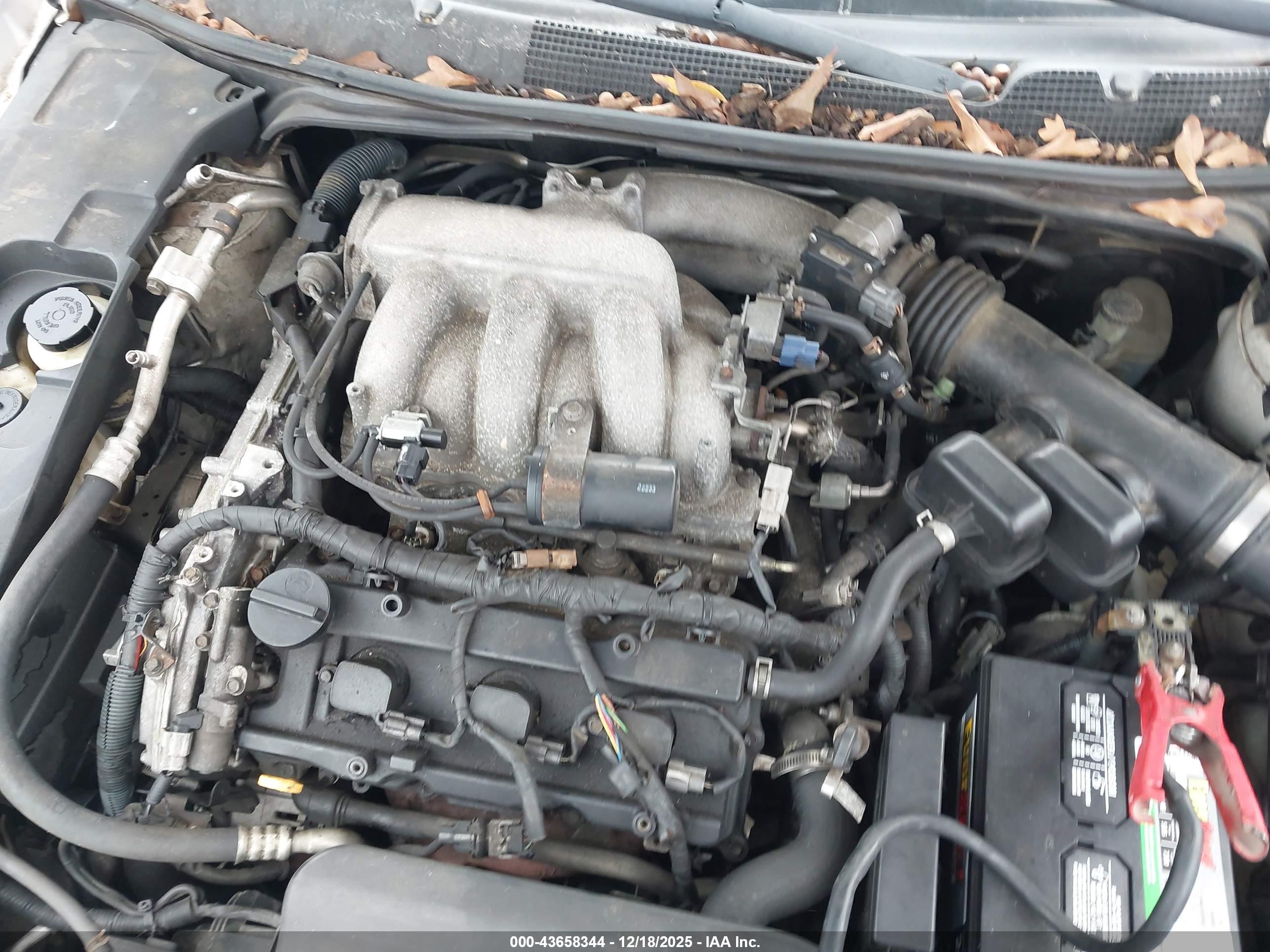 NISSAN MAXIMA image 10
