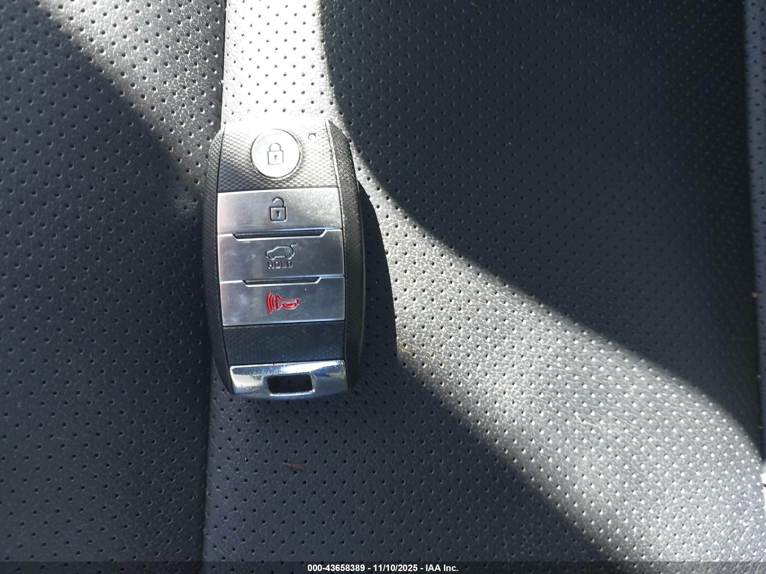KIA NIRO image 11