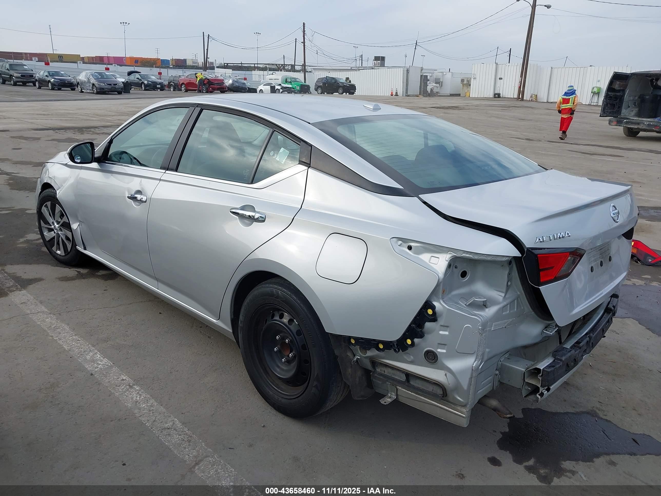 NISSAN ALTIMA image 3