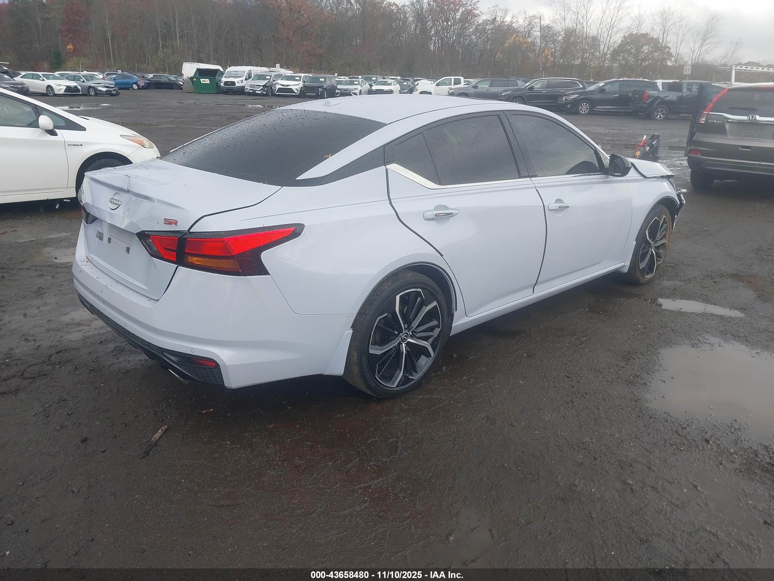 NISSAN ALTIMA image 4