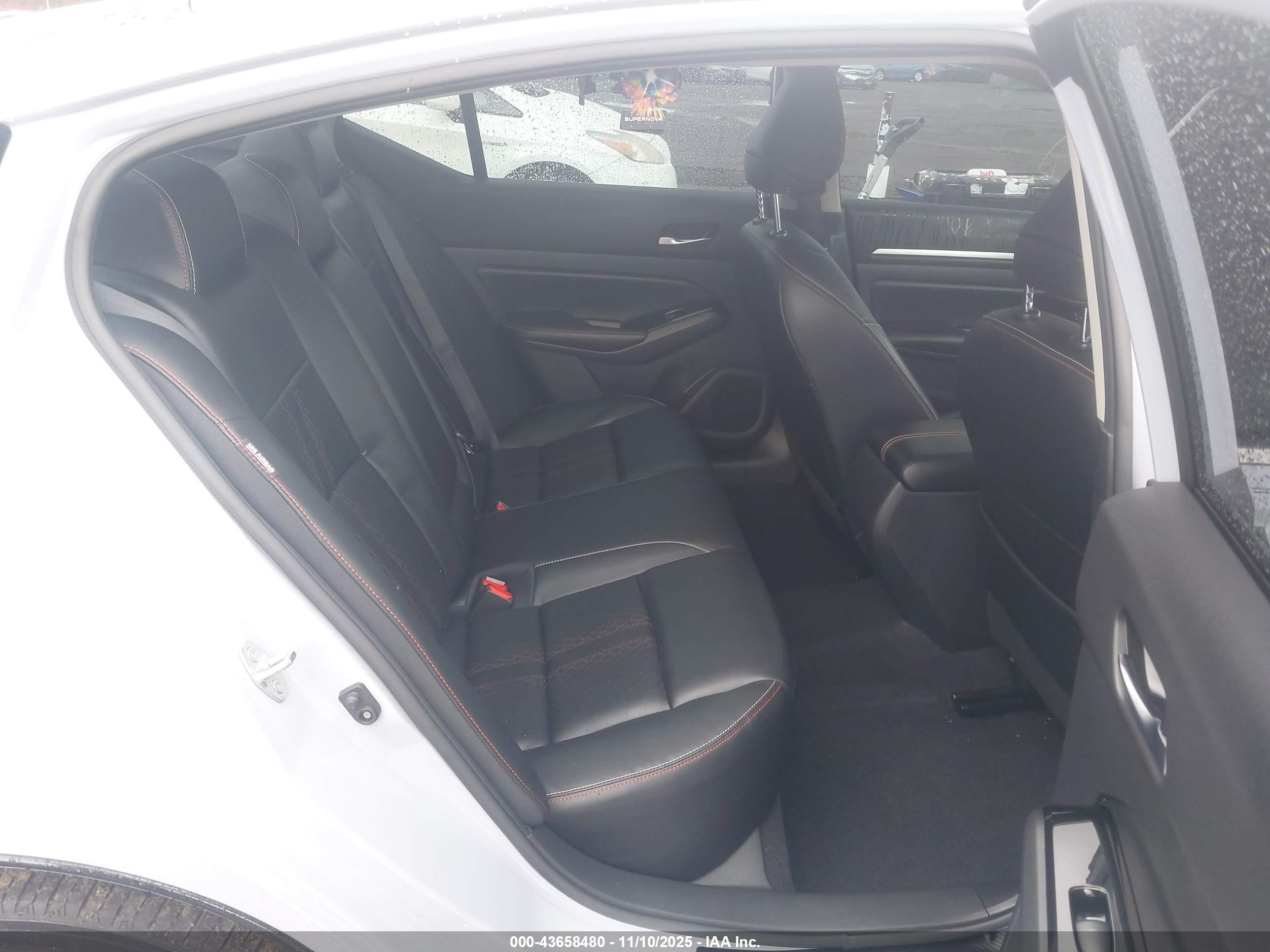 NISSAN ALTIMA image 8