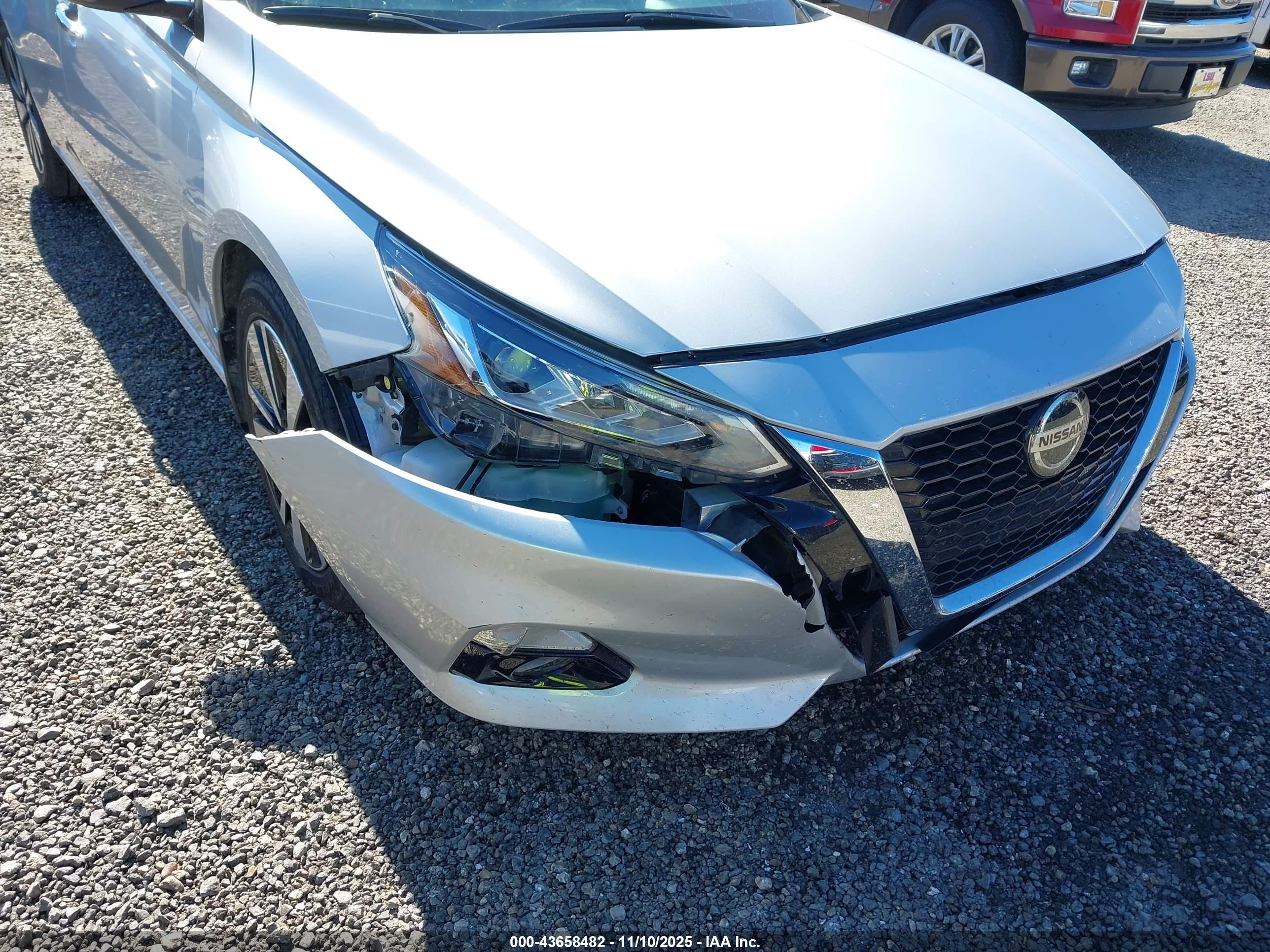 NISSAN ALTIMA image 6