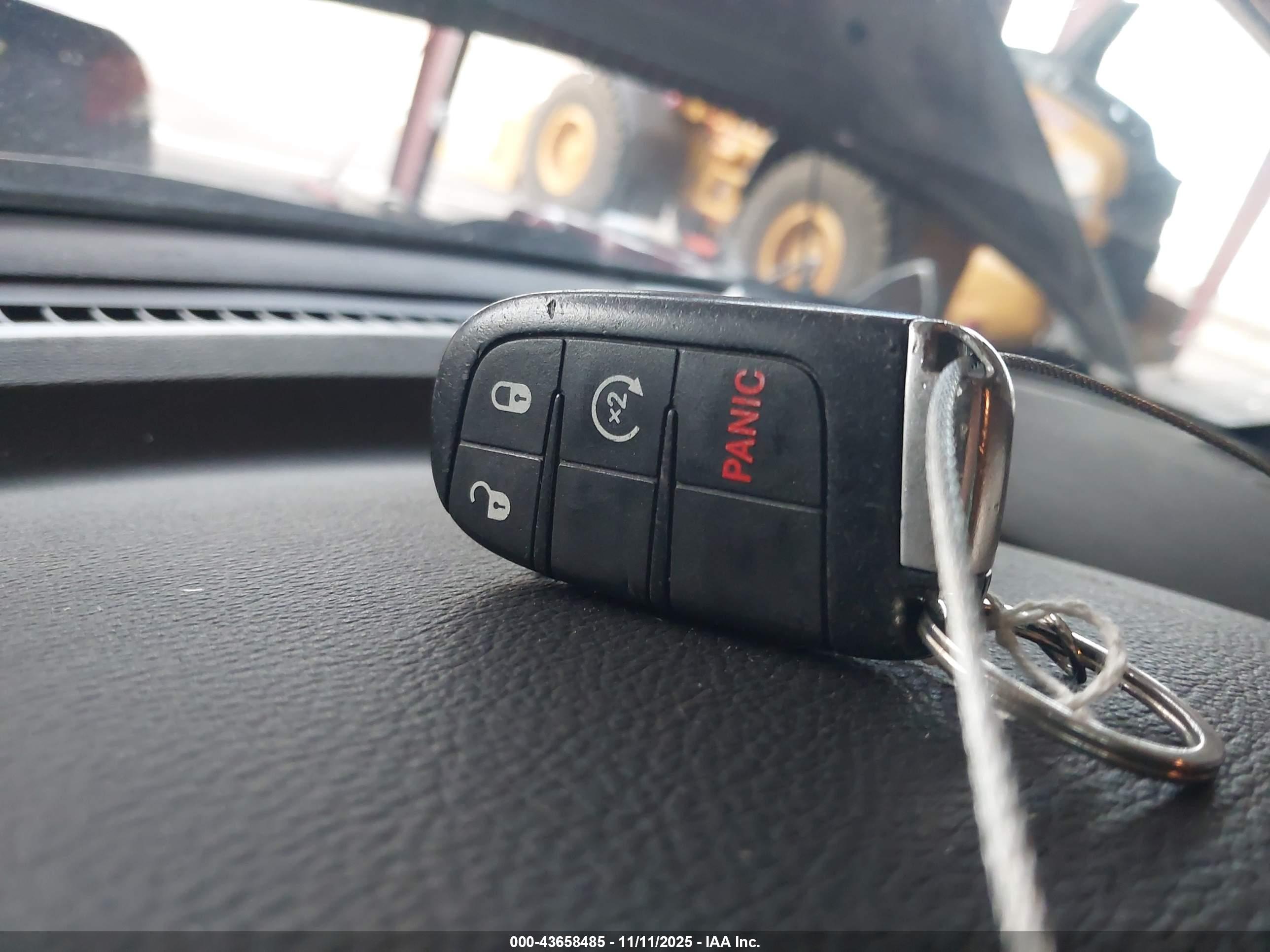JEEP GRAND image 11