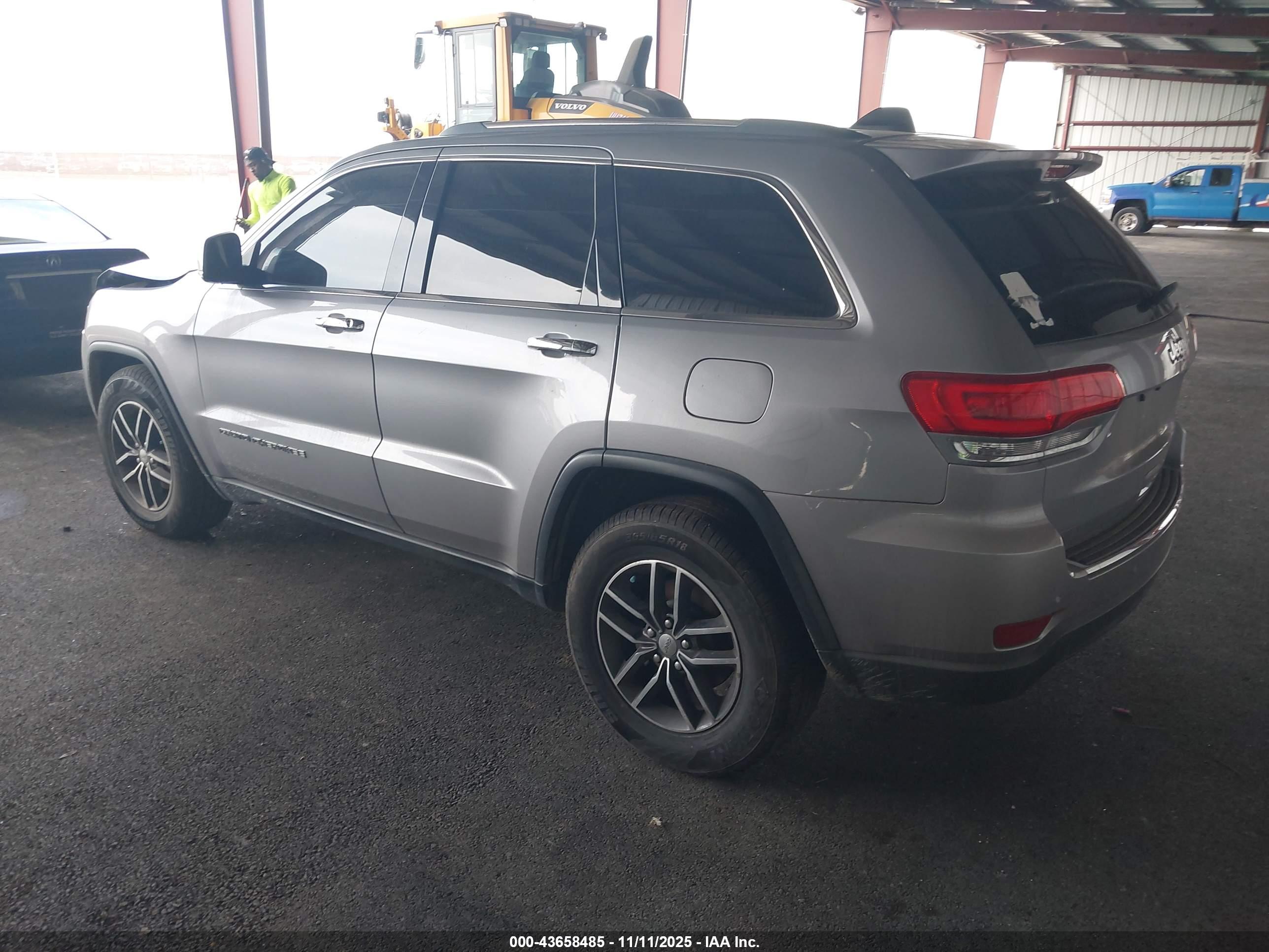JEEP GRAND image 3