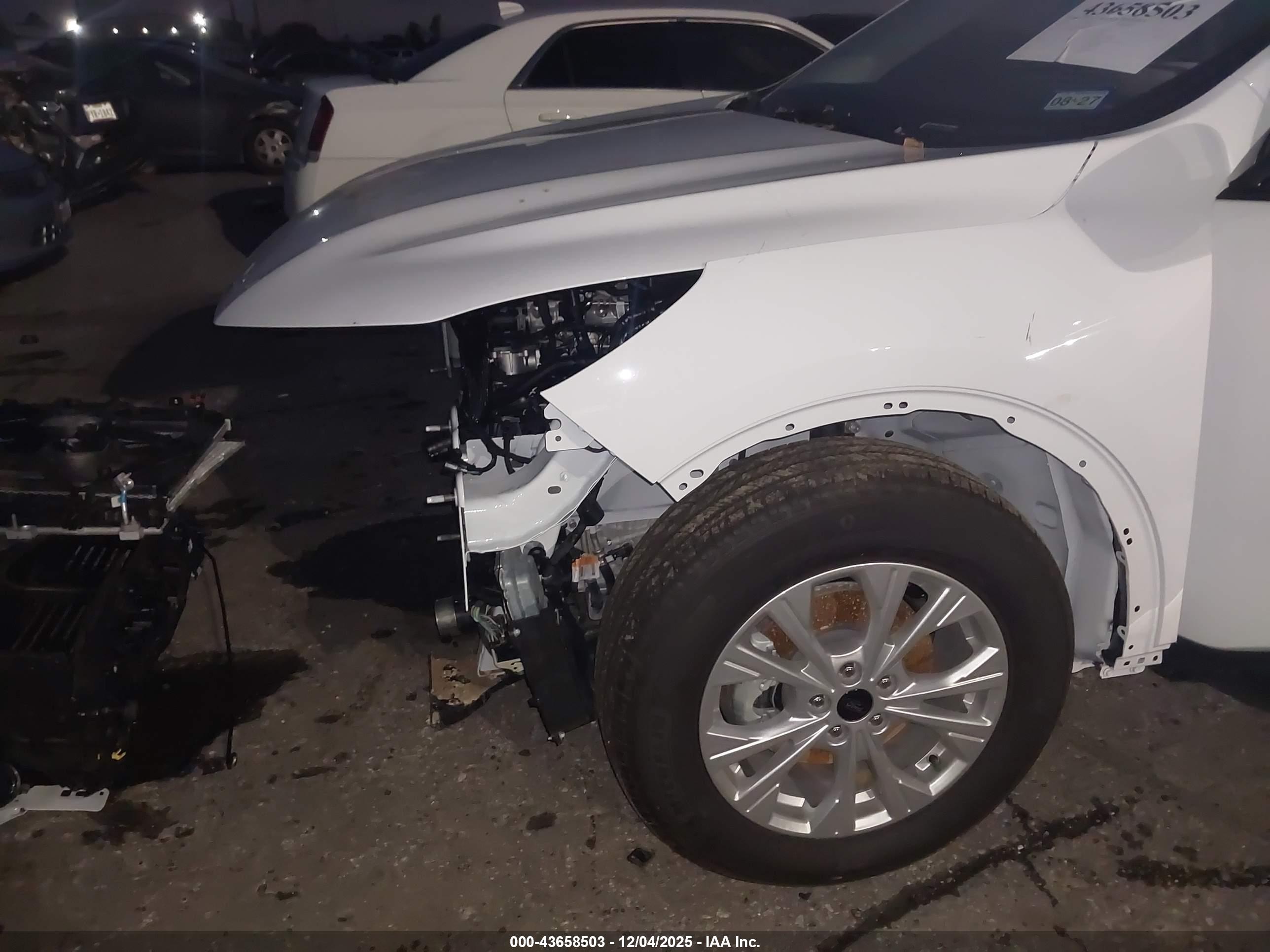 FORD ESCAPE image 6