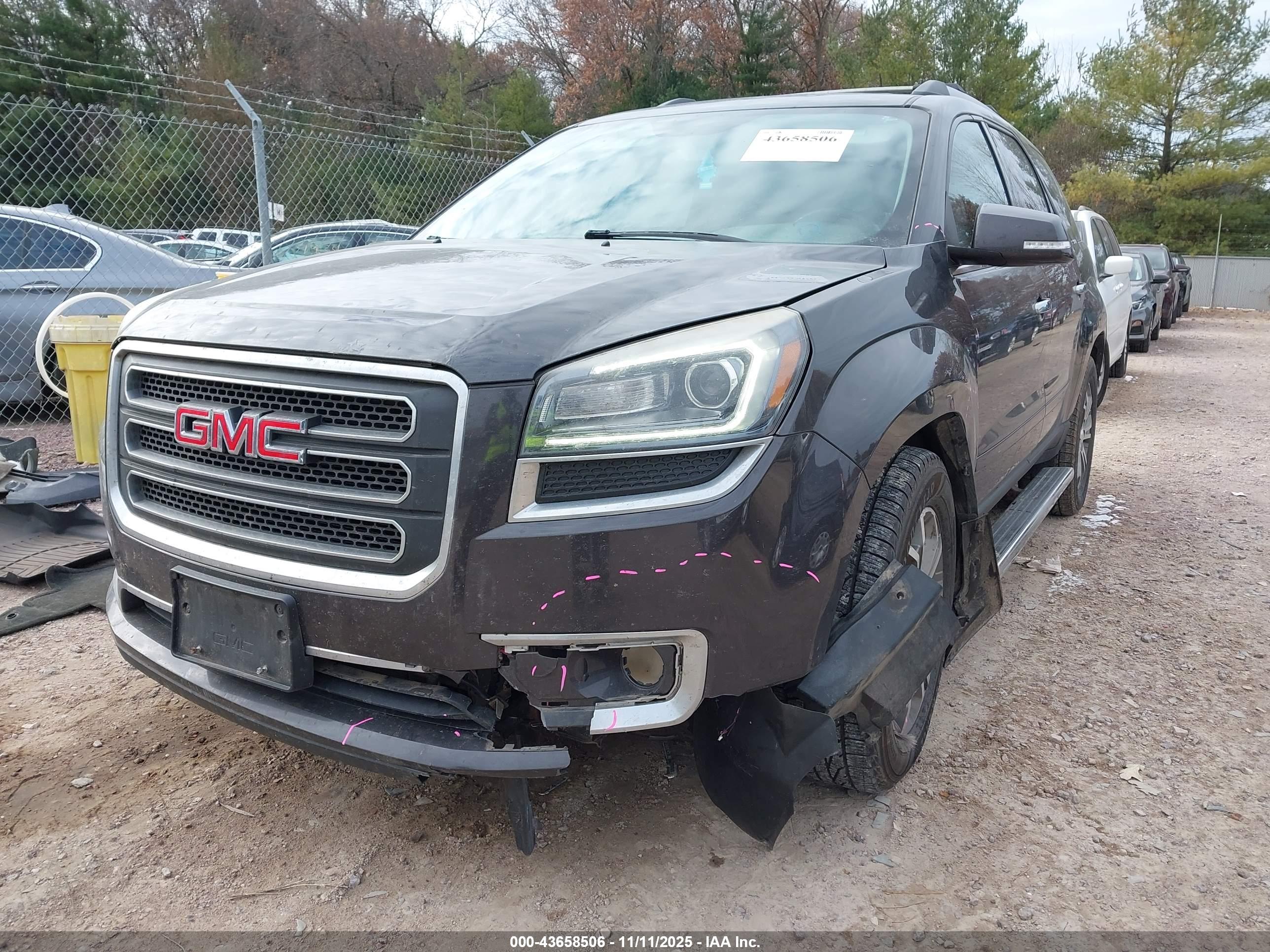 GMC ACADIA image 6