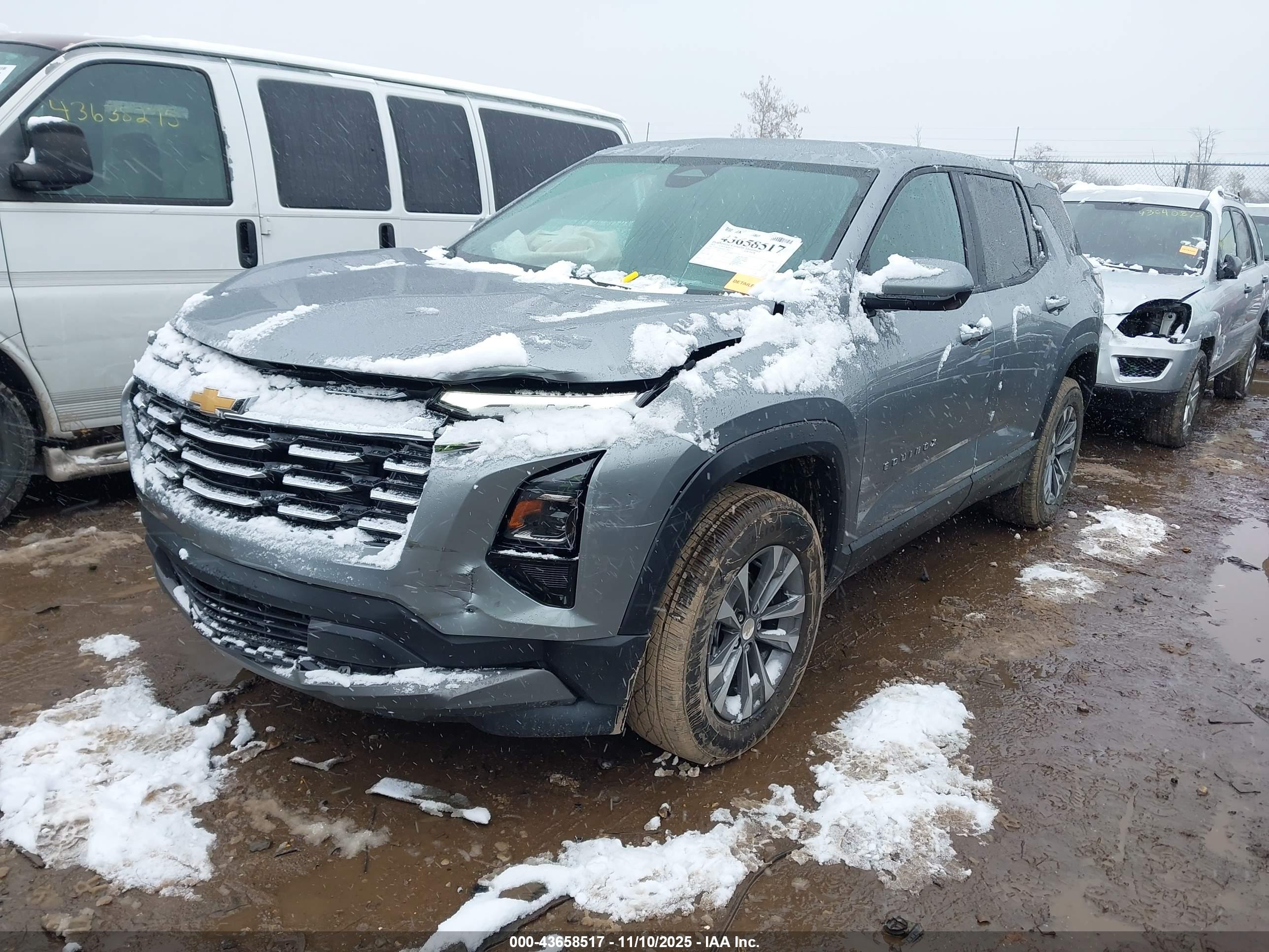 CHEVROLET EQUINOX image 2