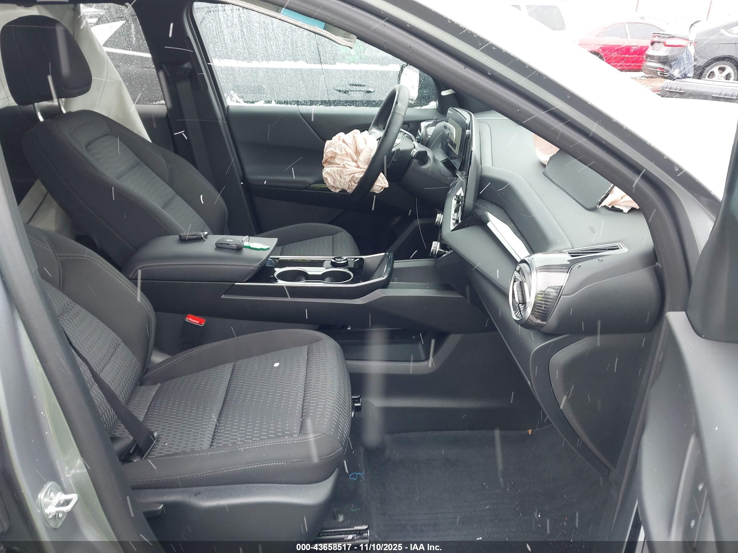 CHEVROLET EQUINOX image 5