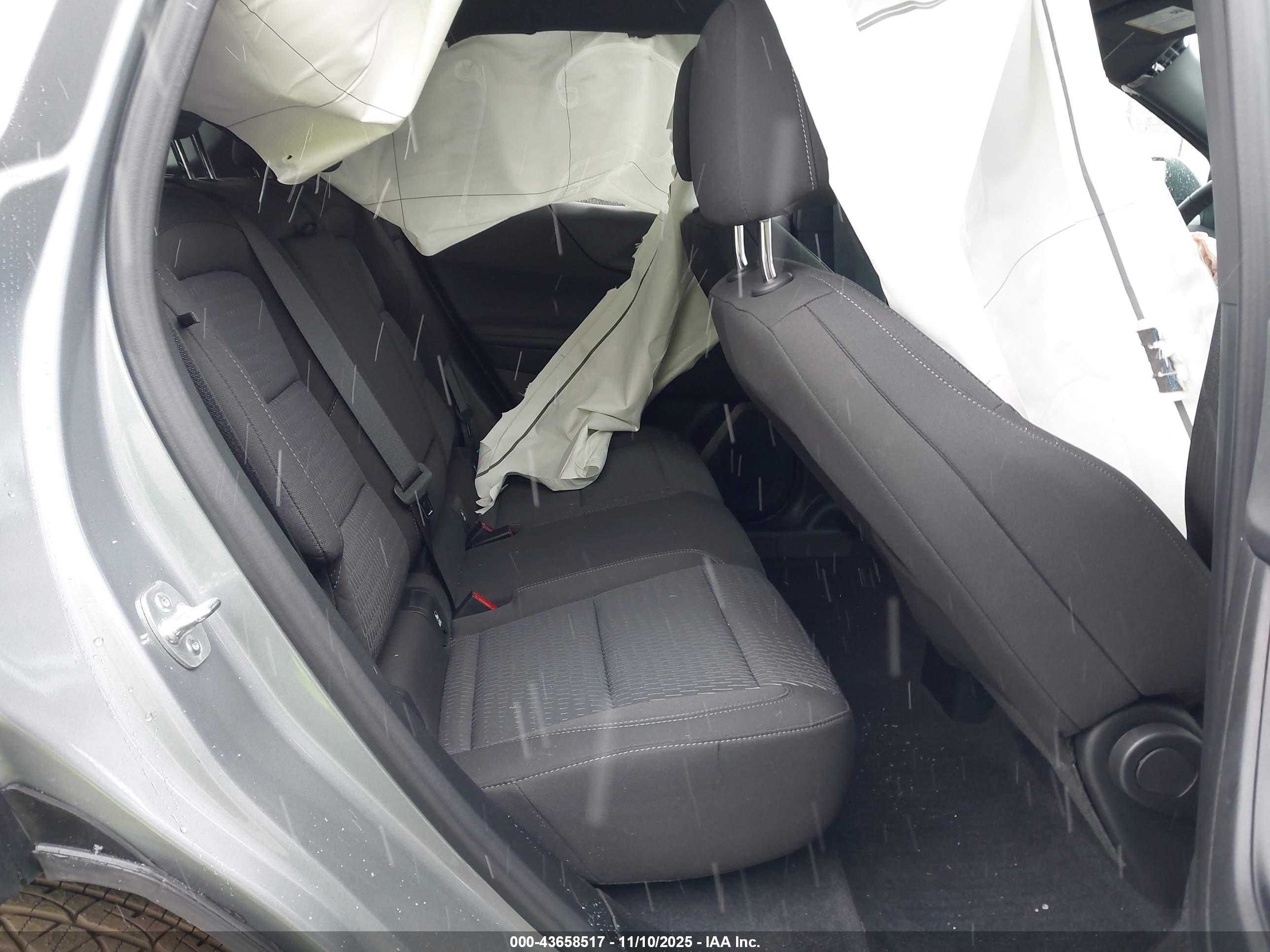CHEVROLET EQUINOX image 8